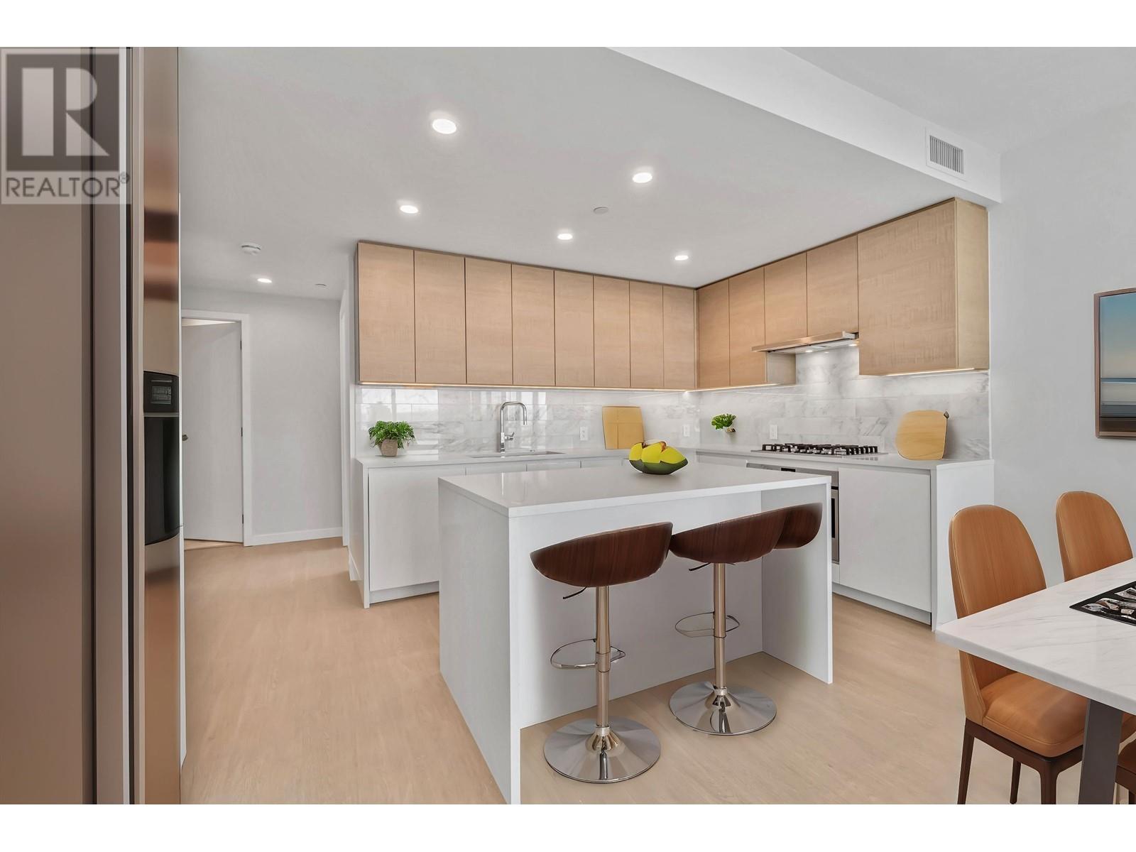 Listing Picture 4 of 39 : 5501 2108 GILMORE AVENUE, Burnaby / 本拿比 - 魯藝地產 Yvonne Lu Group - MLS Medallion Club Member