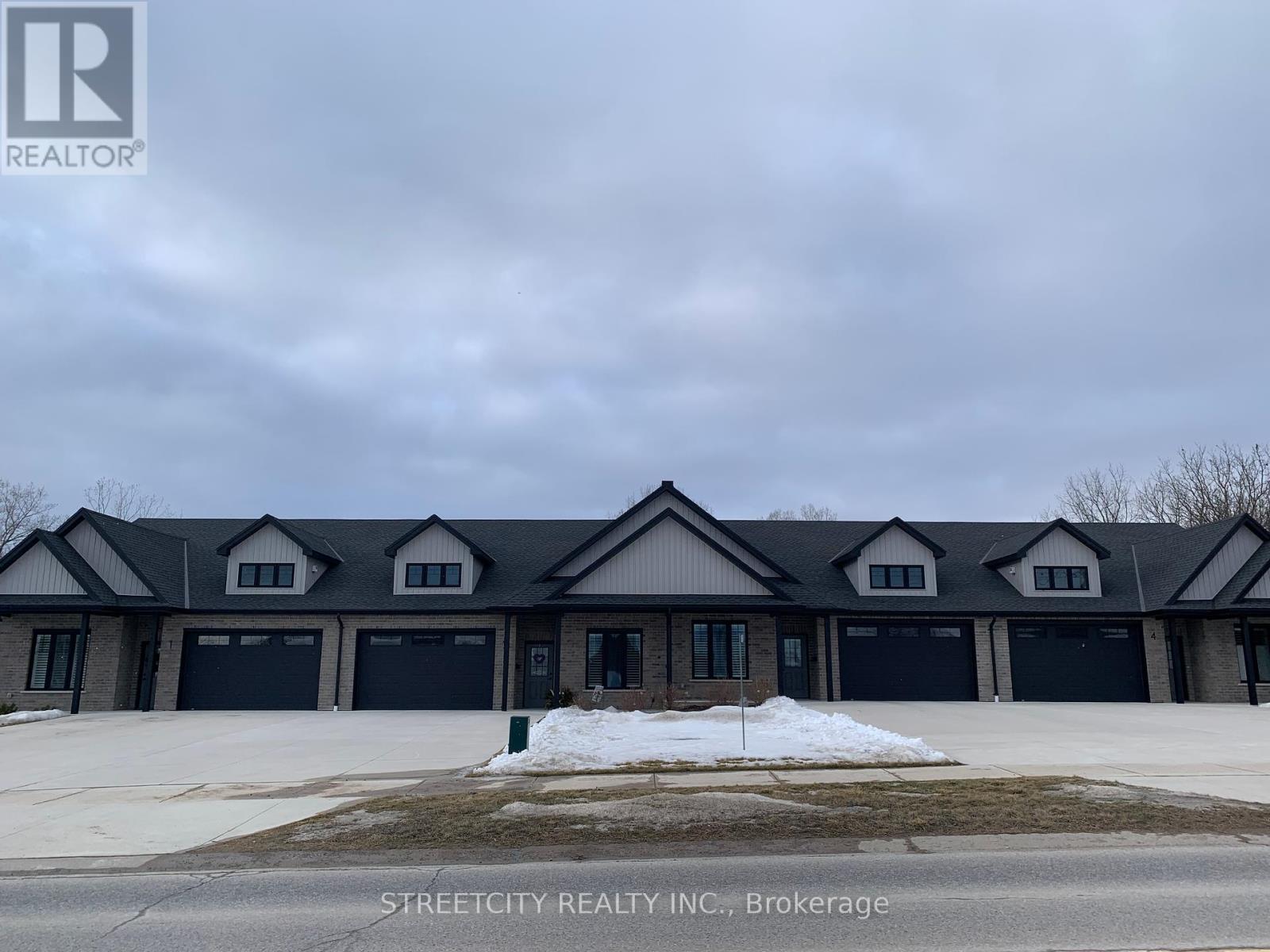 1 - 1868 Longwoods Road, Southwest Middlesex, Ontario  N0L 2N0 - Photo 1 - X11971773