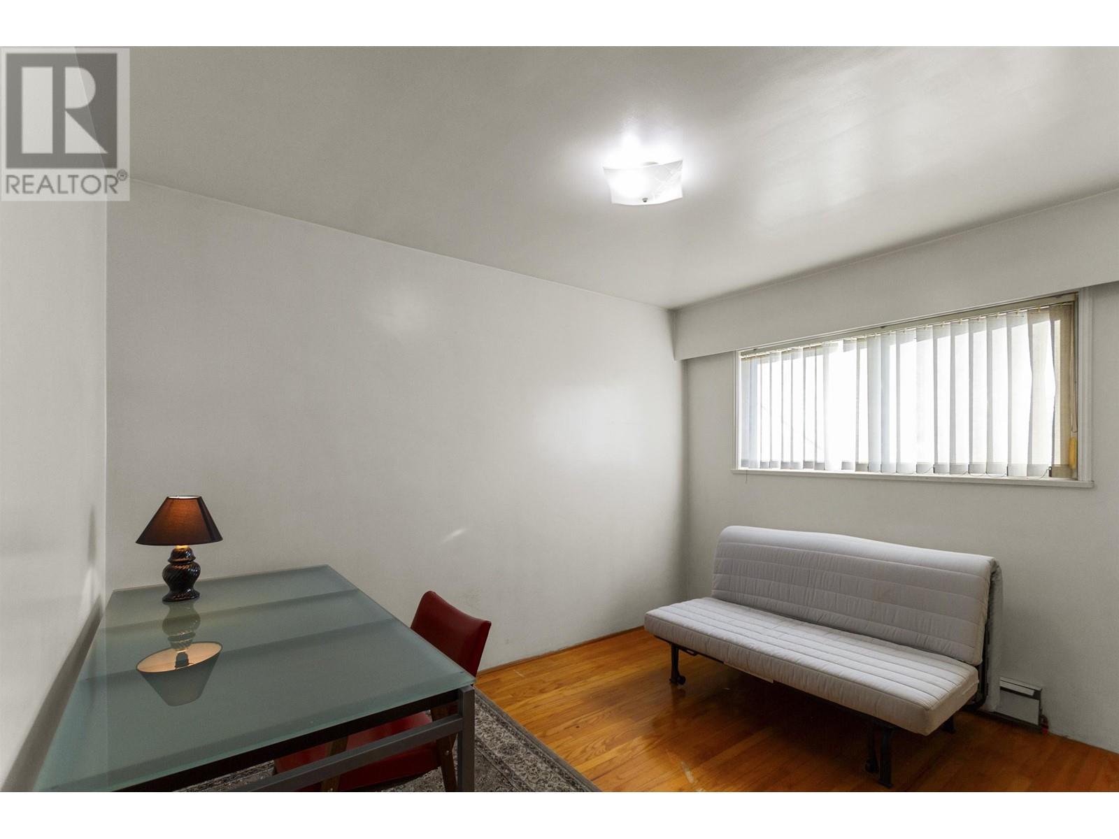 Listing Picture 18 of 30 : 6771 WINCH STREET, Burnaby / 本拿比 - 魯藝地產 Yvonne Lu Group - MLS Medallion Club Member