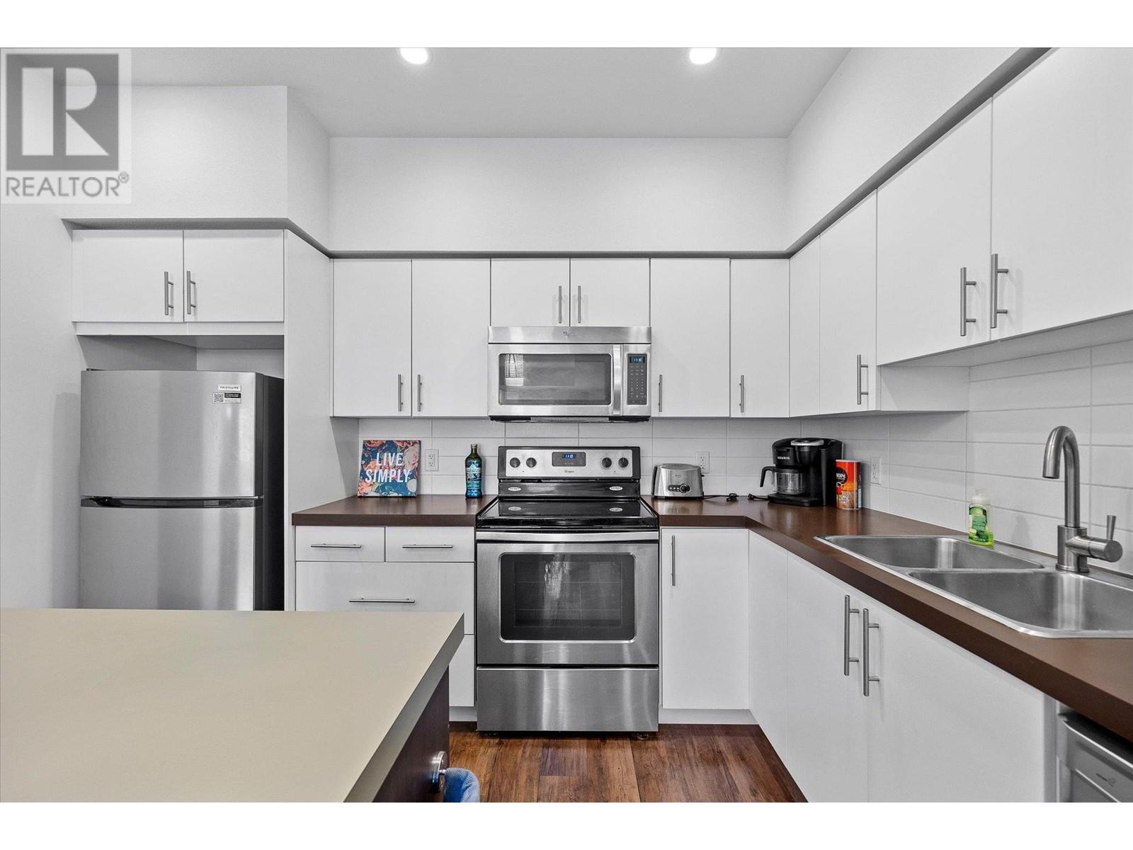 Property at 975 Academy Way Unit# 301 image 5