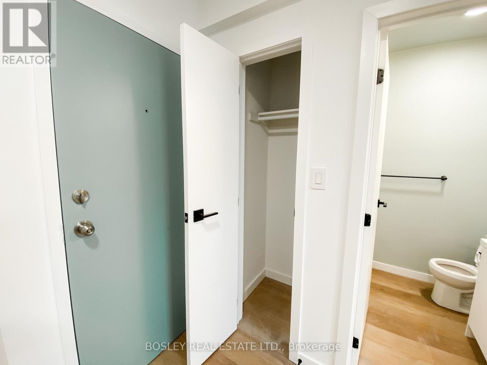 7 - 17 Calvington Drive, Toronto, Ontario  M3M 2L7 - Photo 6 - W11971807