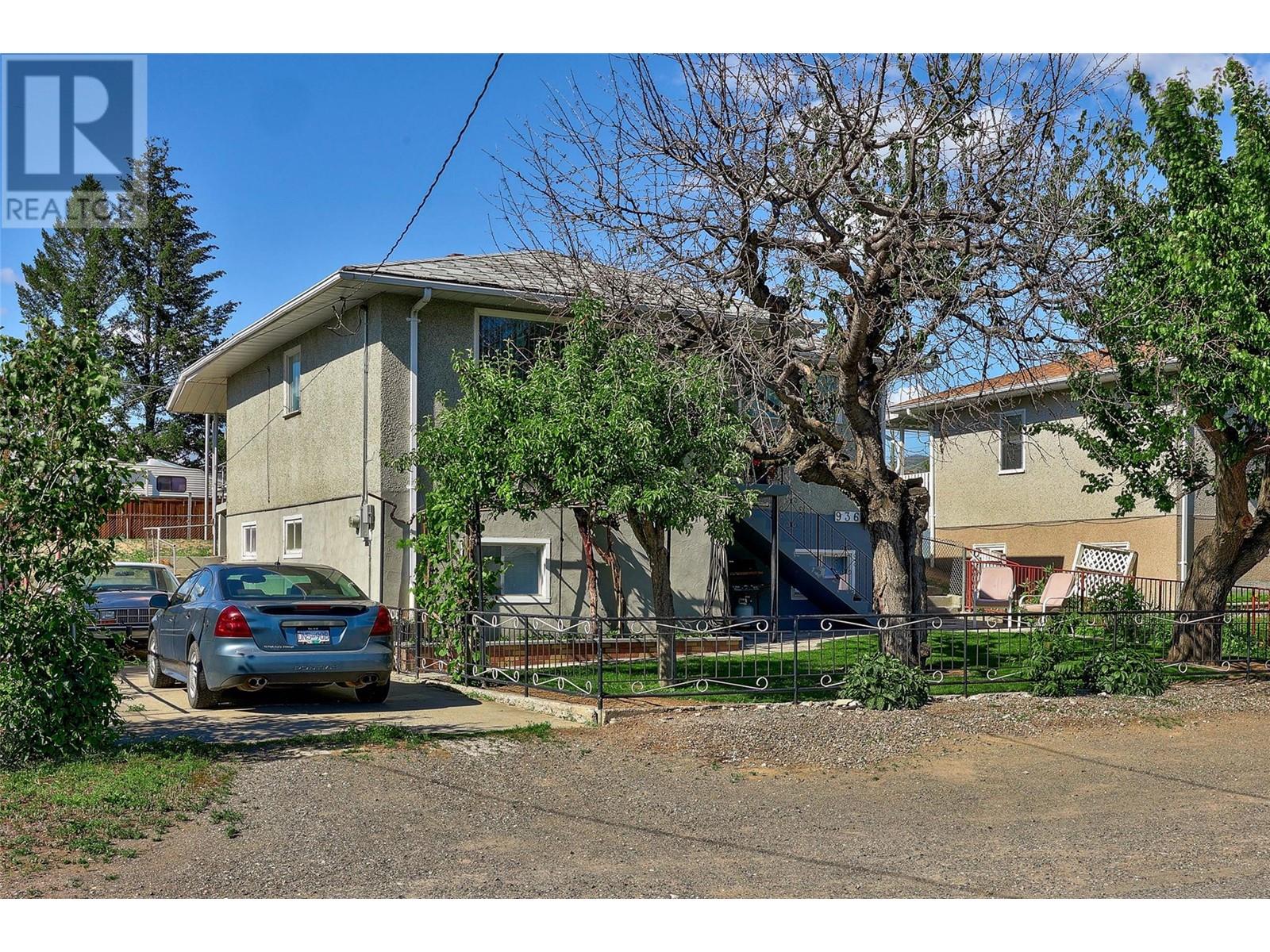 Property at 936 SURREY Avenue image 1