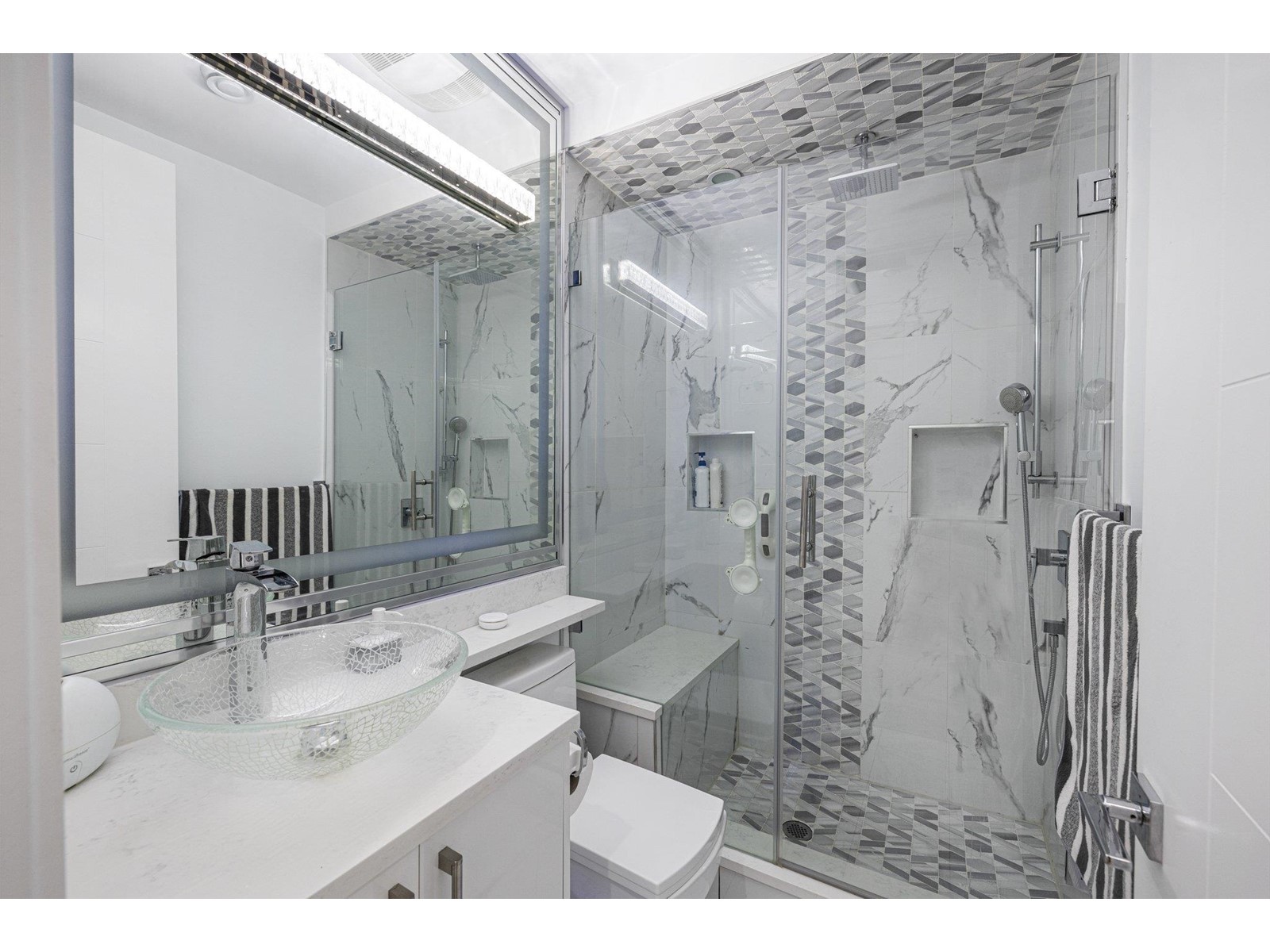 10805 141 Avenue, Surrey, British Columbia  V3R 3J5 - Photo 16 - R2964681