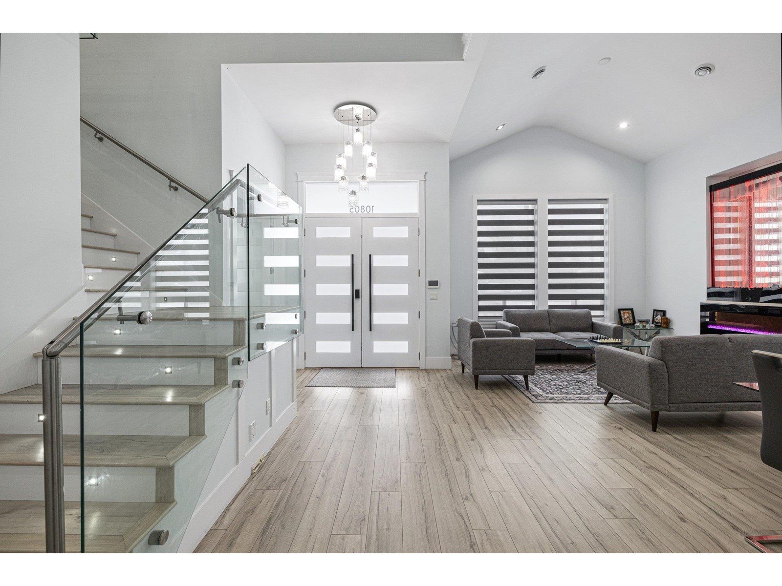 Property at 10805 141 AVENUE image 3