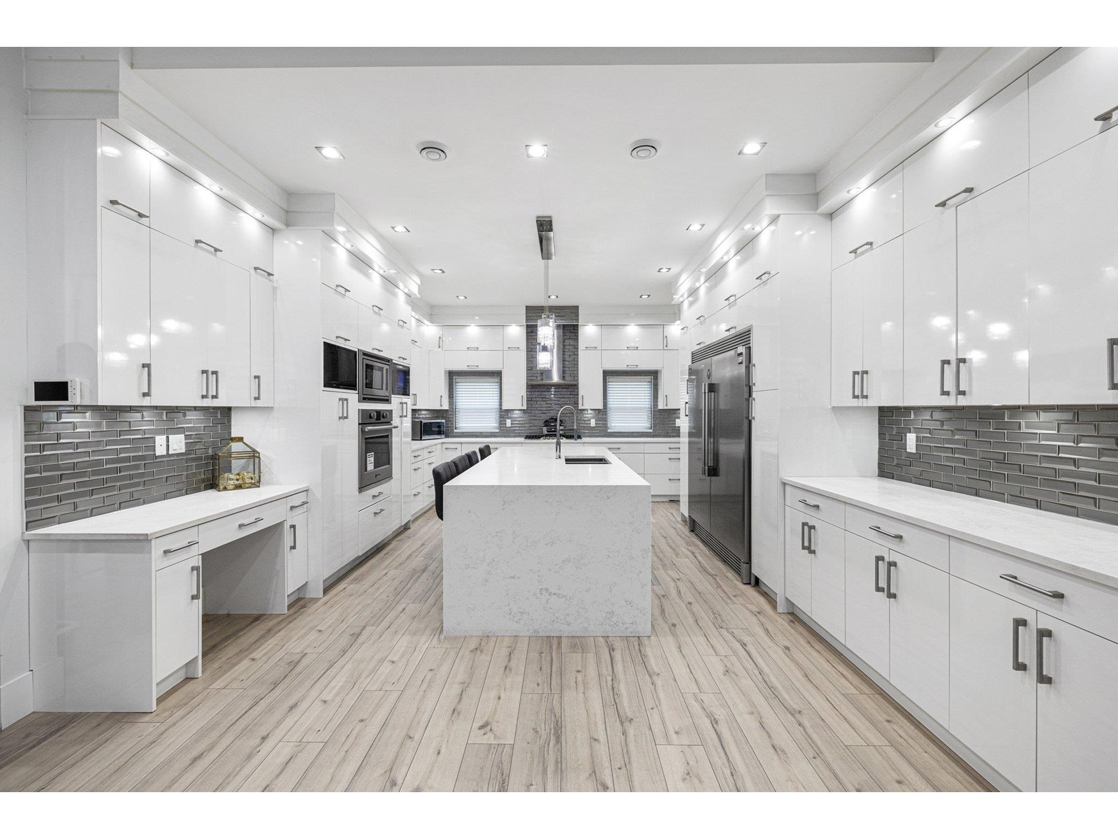 10805 141 Avenue, Surrey, British Columbia  V3R 3J5 - Photo 10 - R2964681