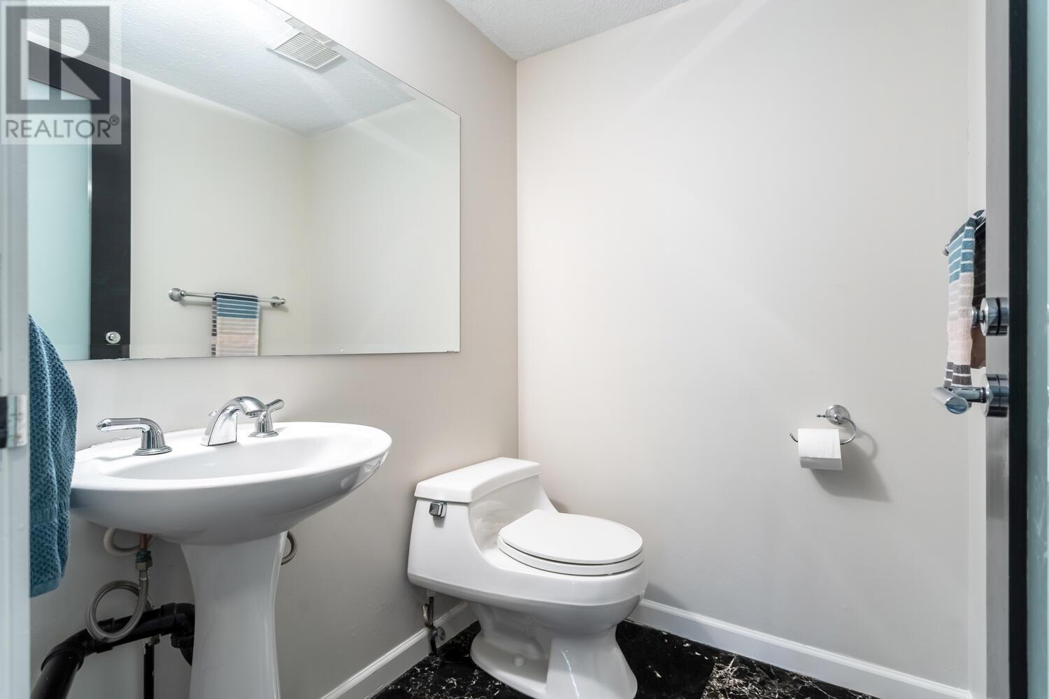 9135 Wiltshire Place, Burnaby, British Columbia  V3N 4L6 - Photo 13 - R2966582