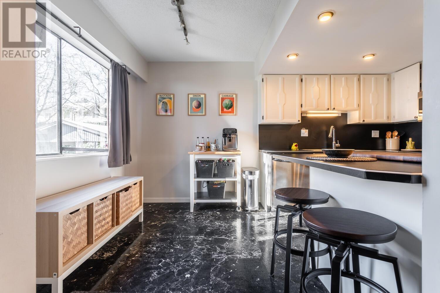 9135 Wiltshire Place, Burnaby, British Columbia  V3N 4L6 - Photo 7 - R2966582
