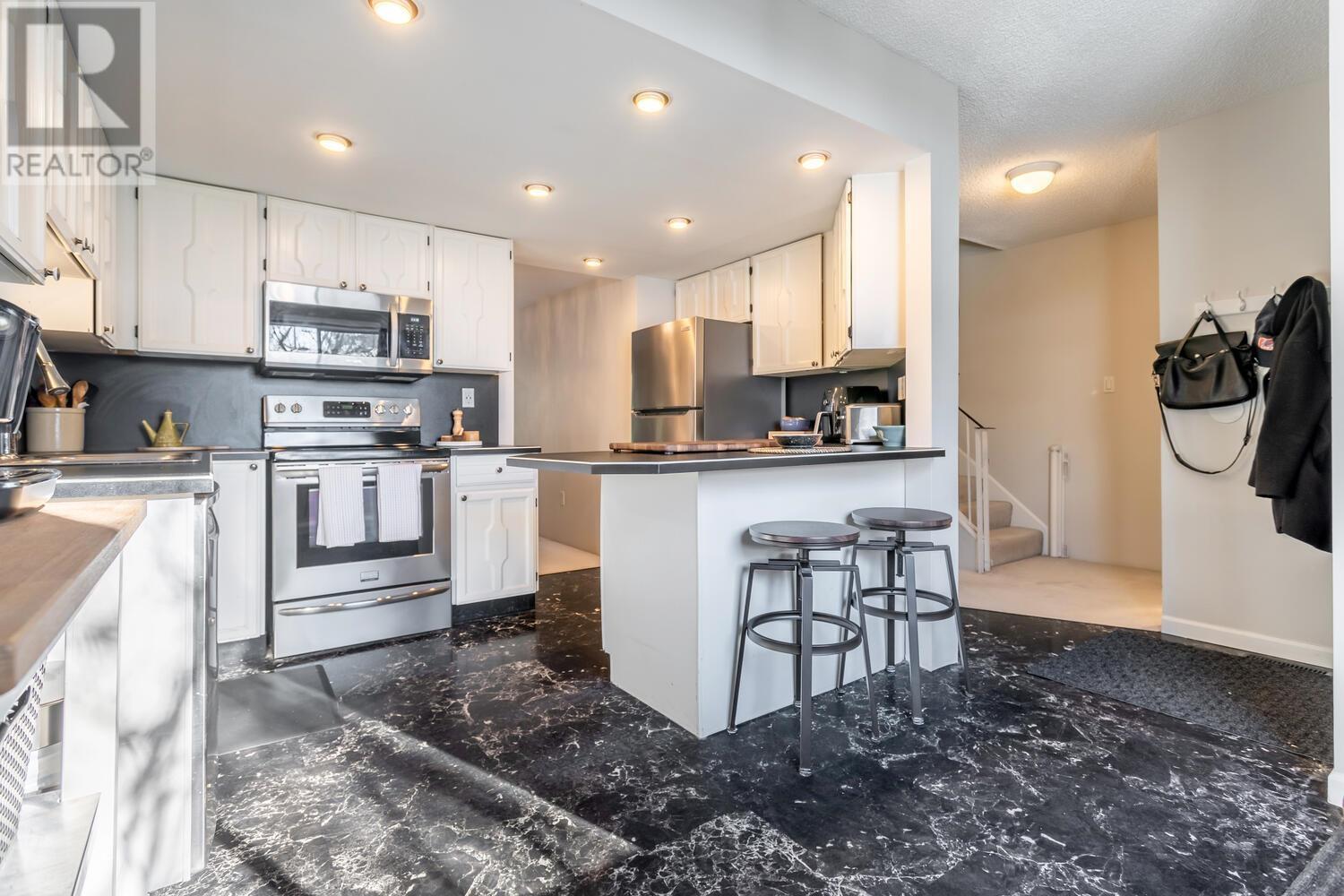 9135 Wiltshire Place, Burnaby, British Columbia  V3N 4L6 - Photo 9 - R2966582