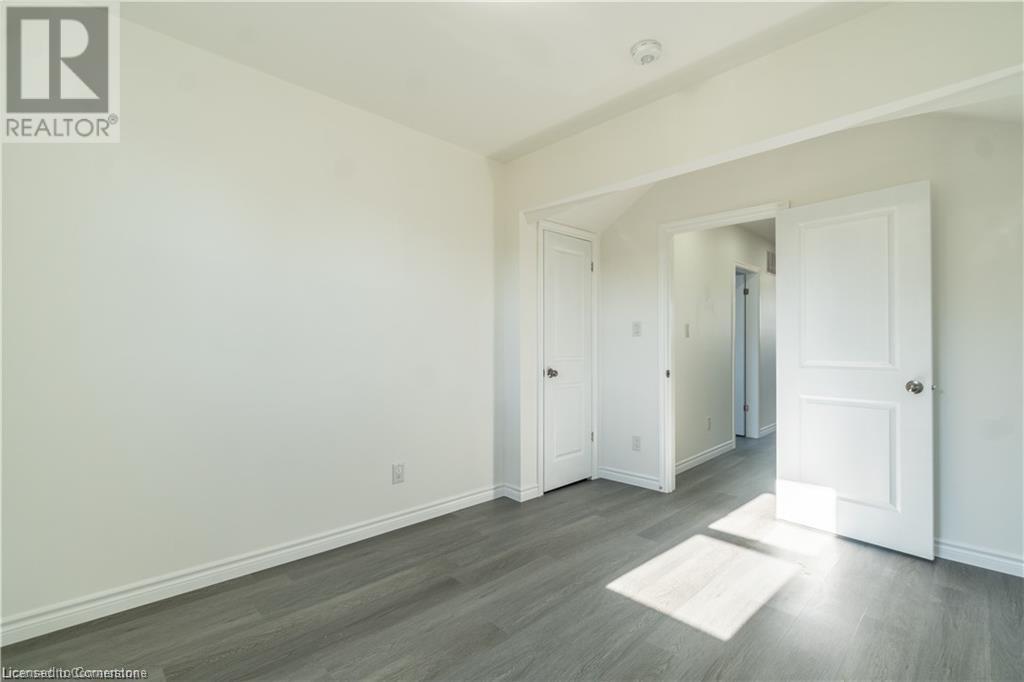 107 Victoria Avenue N Unit# 7, Hamilton, Ontario  L8L 5E6 - Photo 8 - 40698564
