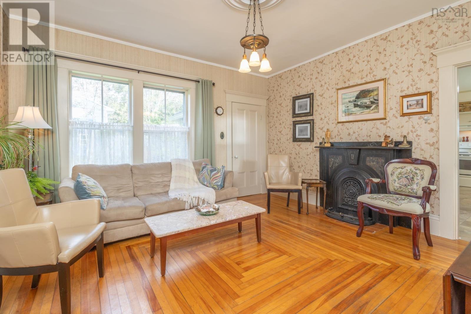 50 Albert Street, Yarmouth, Nova Scotia  B5A 3N7 - Photo 11 - 202502001