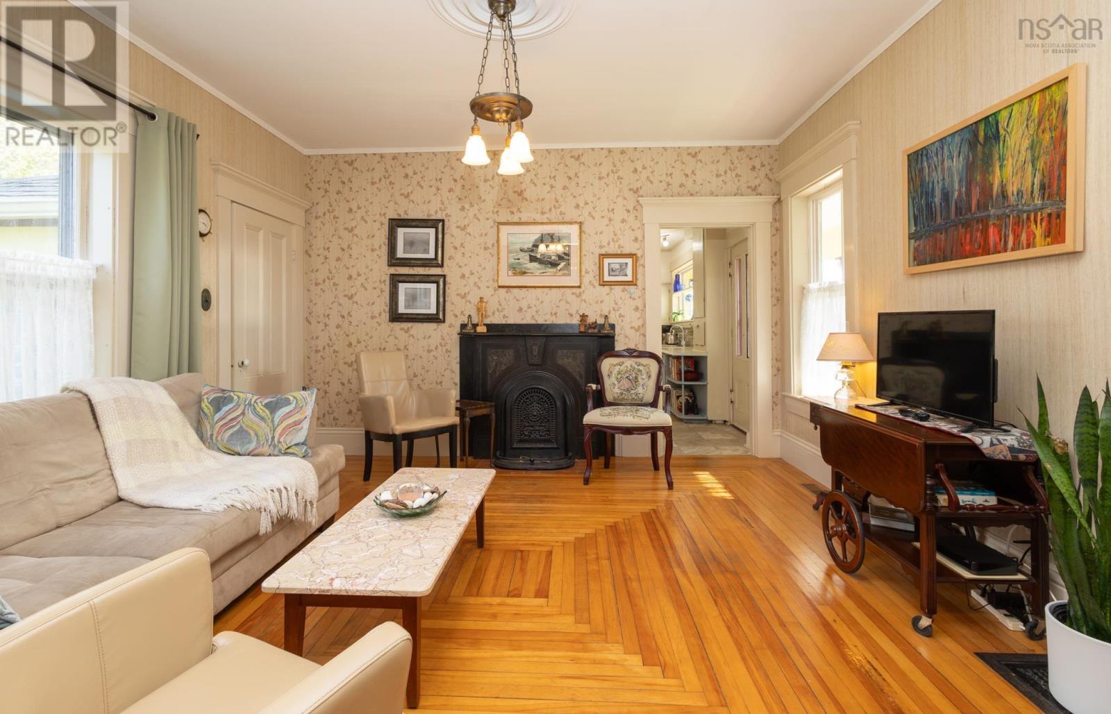 50 Albert Street, Yarmouth, Nova Scotia  B5A 3N7 - Photo 13 - 202502001