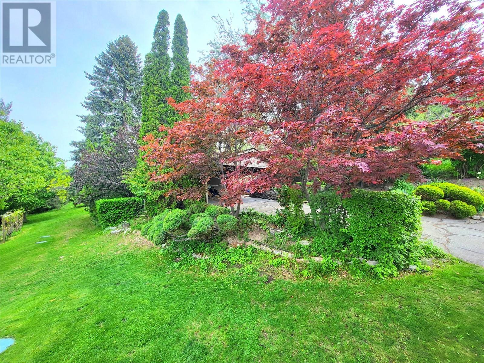 Property at 2020 Naramata Road image 5