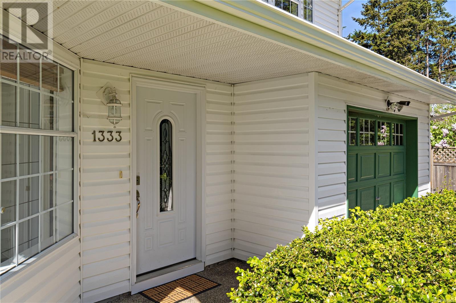 Property at 1333 Carmel Pl image 5