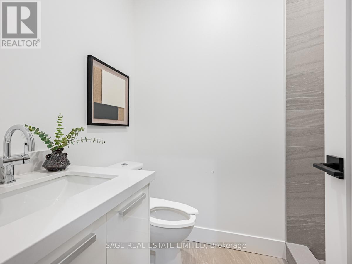 202 - 9 St Nicholas Street, Toronto, Ontario  M4Y 1W5 - Photo 15 - C11971955