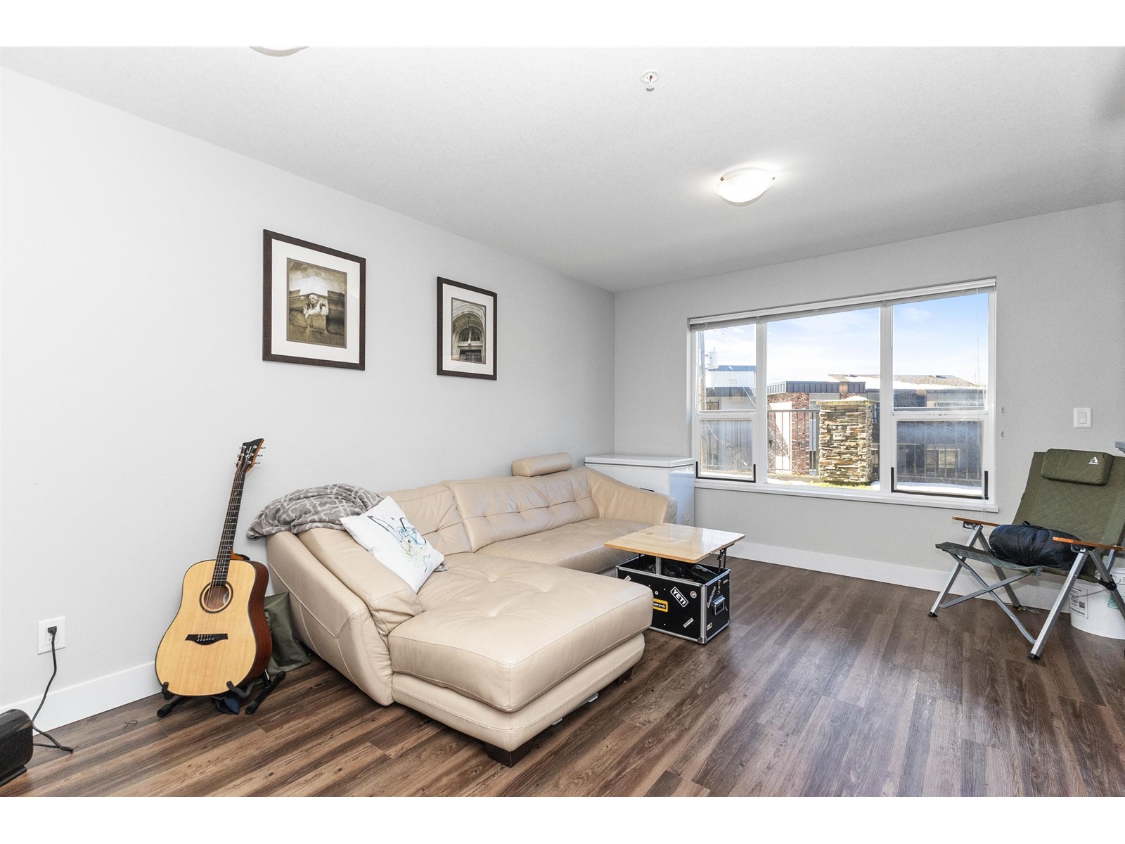 Property at 112 2565 CAMPBELL AVENUE image 4
