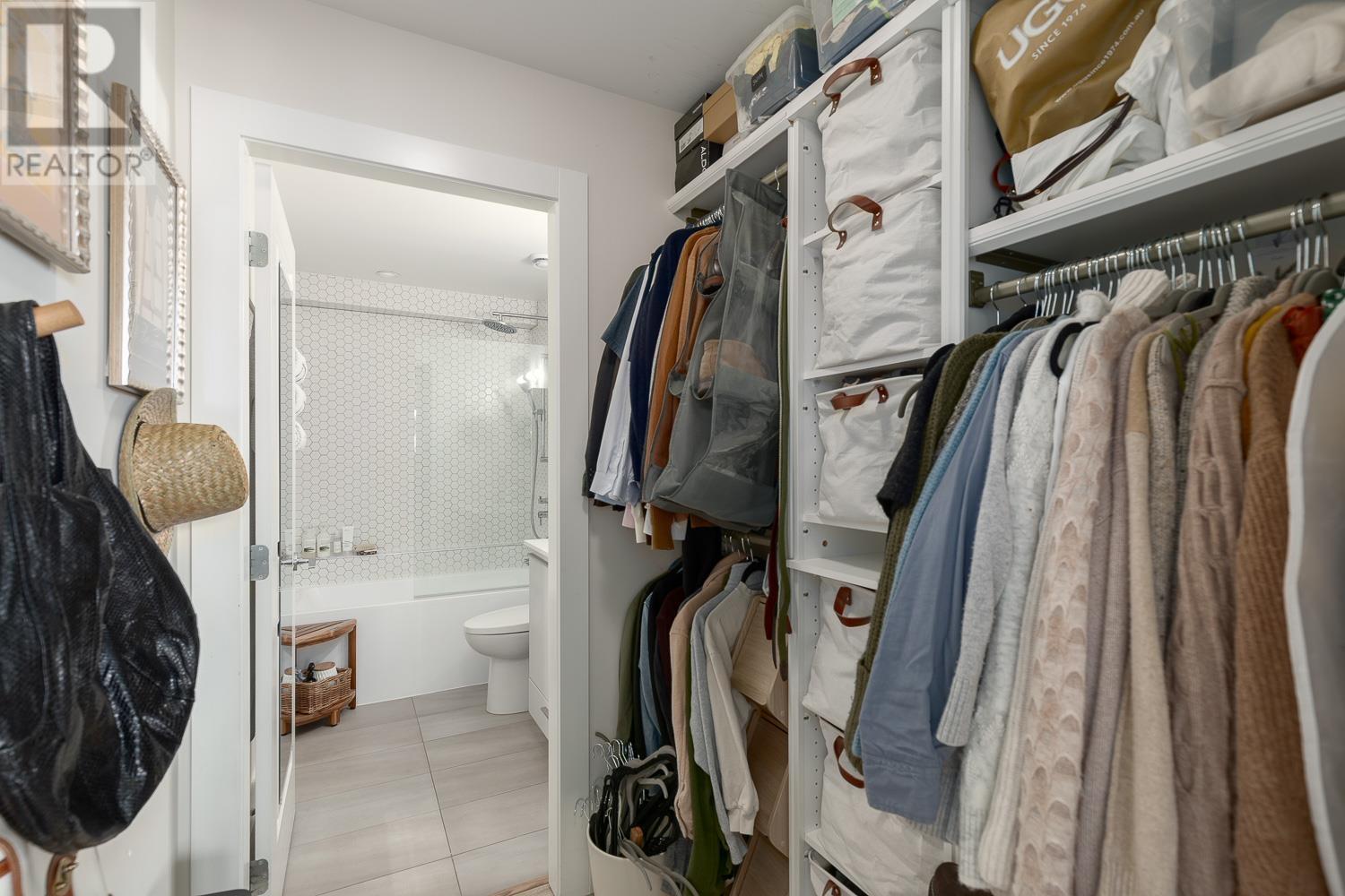 Listing Picture 11 of 19 : 307 1661 E 2ND AVENUE, Vancouver / 溫哥華 - 魯藝地產 Yvonne Lu Group - MLS Medallion Club Member