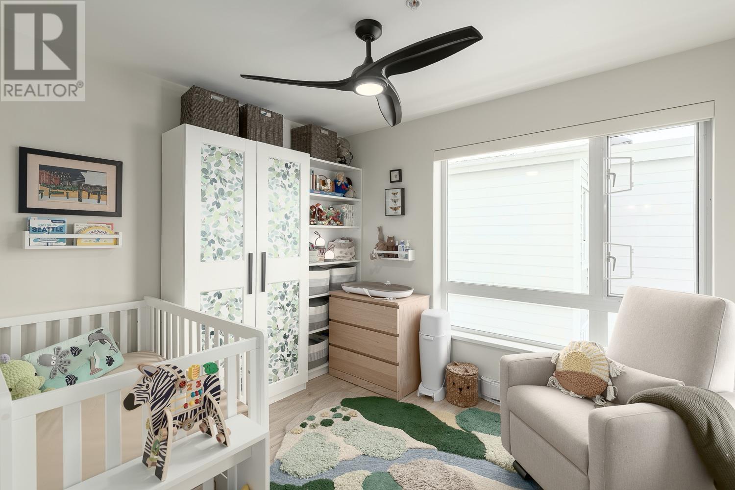 Listing Picture 13 of 19 : 307 1661 E 2ND AVENUE, Vancouver / 溫哥華 - 魯藝地產 Yvonne Lu Group - MLS Medallion Club Member