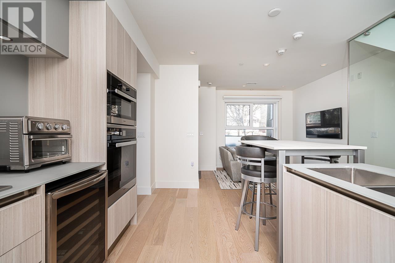 158 W Woodstock Avenue, Vancouver, British Columbia  V5Y 0N1 - Photo 13 - R2966630