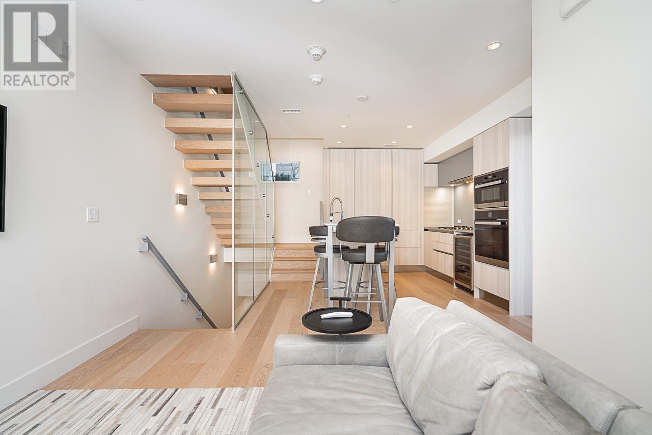 158 W Woodstock Avenue, Vancouver, British Columbia  V5Y 0N1 - Photo 14 - R2966630