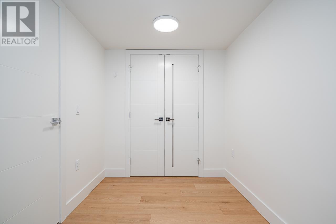 158 W Woodstock Avenue, Vancouver, British Columbia  V5Y 0N1 - Photo 34 - R2966630