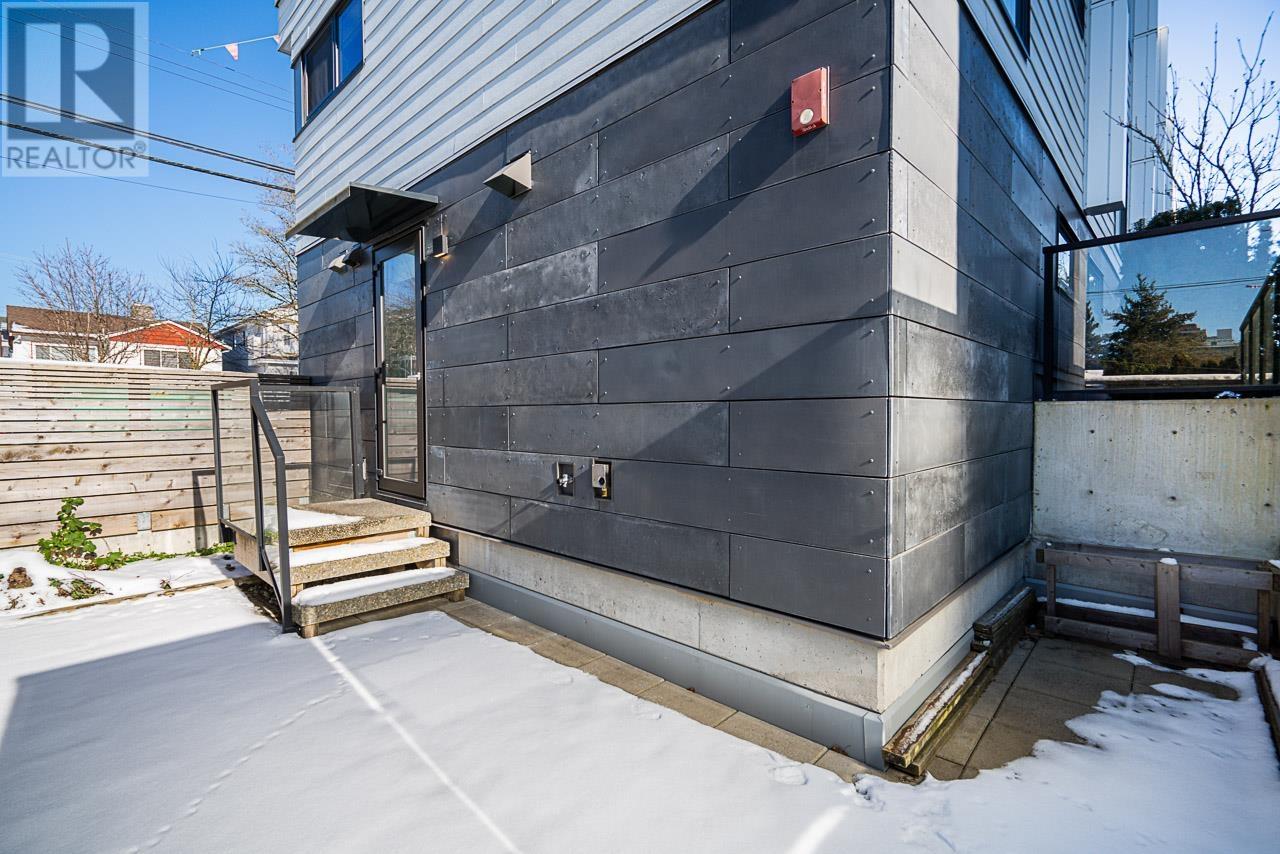 158 W Woodstock Avenue, Vancouver, British Columbia  V5Y 0N1 - Photo 9 - R2966630