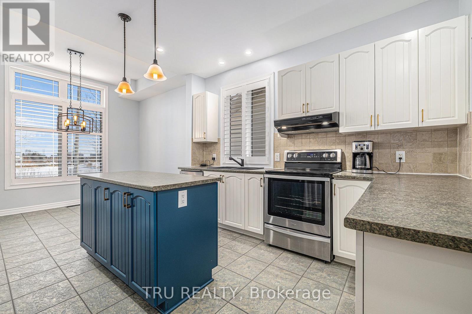 Property at 422 STATEWOOD DRIVE image 5