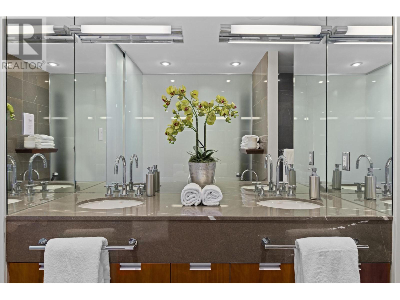 Listing Picture 30 of 40 : 2803 1077 W CORDOVA STREET, Vancouver / 溫哥華 - 魯藝地產 Yvonne Lu Group - MLS Medallion Club Member