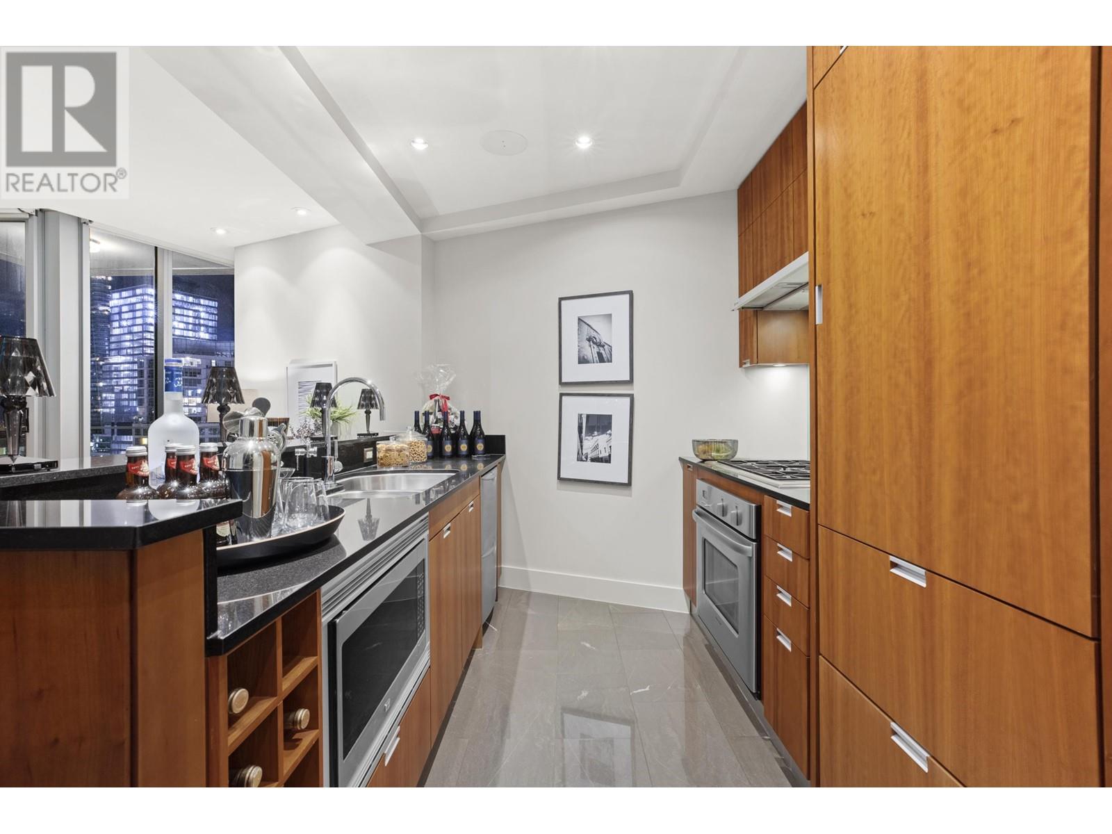 Listing Picture 34 of 40 : 2803 1077 W CORDOVA STREET, Vancouver / 溫哥華 - 魯藝地產 Yvonne Lu Group - MLS Medallion Club Member