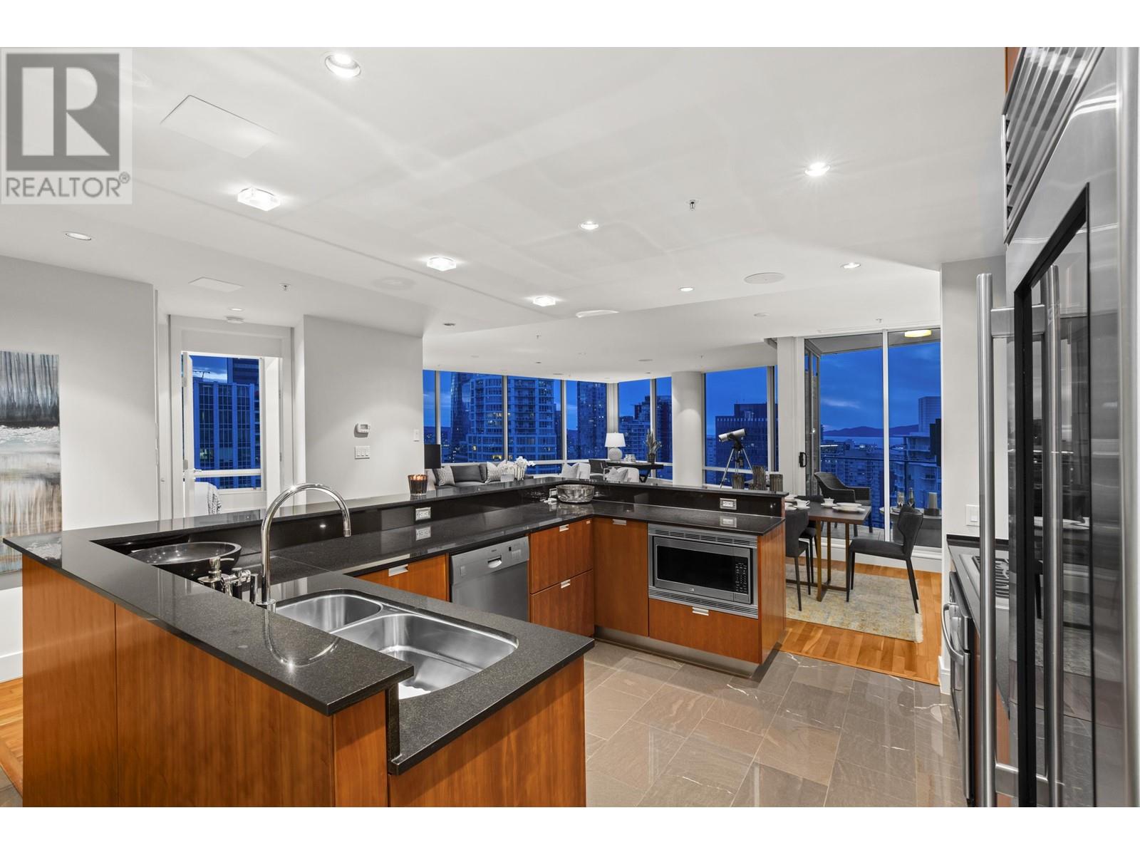 Listing Picture 17 of 40 : 2803 1077 W CORDOVA STREET, Vancouver / 溫哥華 - 魯藝地產 Yvonne Lu Group - MLS Medallion Club Member