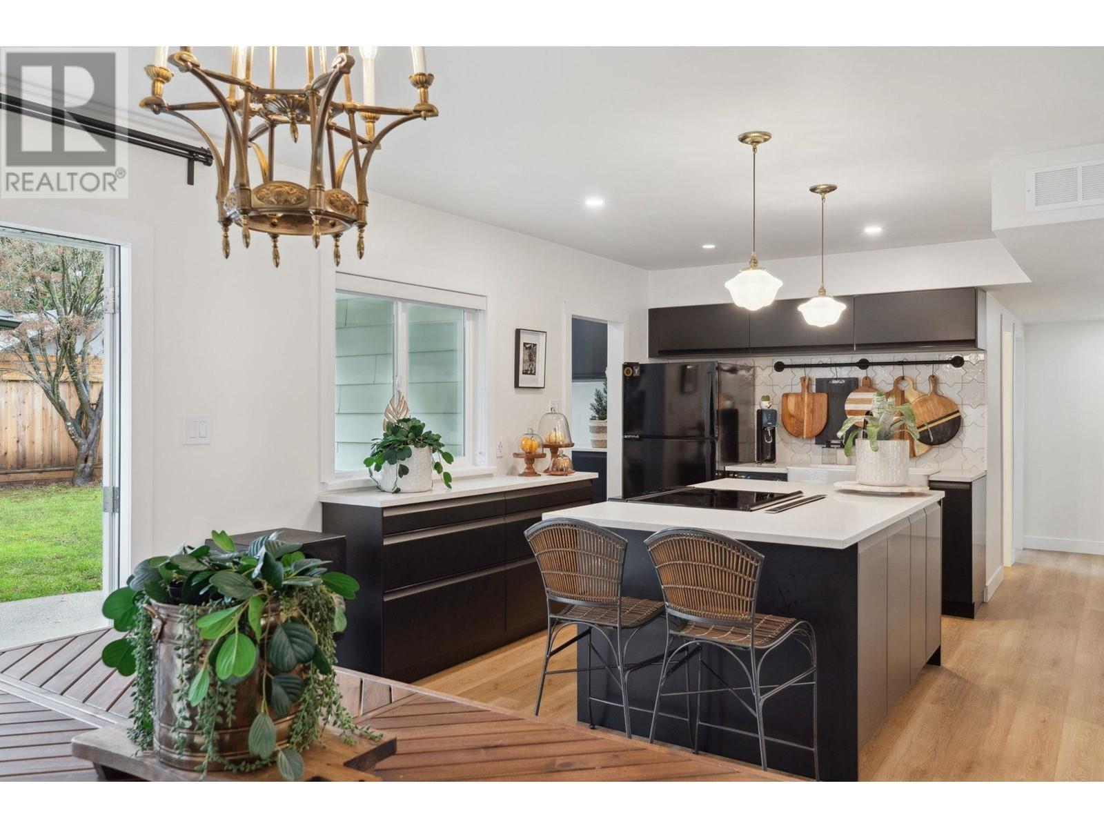 20368 Kent Street, Maple Ridge, British Columbia  V2X 1A6 - Photo 2 - R2966250