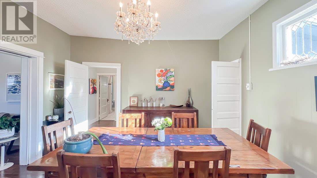 Listing Picture 8 of 39 : 420 E 36TH AVENUE, Vancouver / 溫哥華 - 魯藝地產 Yvonne Lu Group - MLS Medallion Club Member