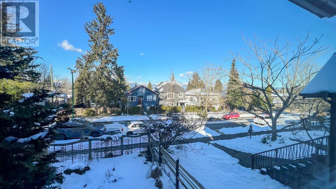 Listing Picture 2 of 39 : 420 E 36TH AVENUE, Vancouver / 溫哥華 - 魯藝地產 Yvonne Lu Group - MLS Medallion Club Member