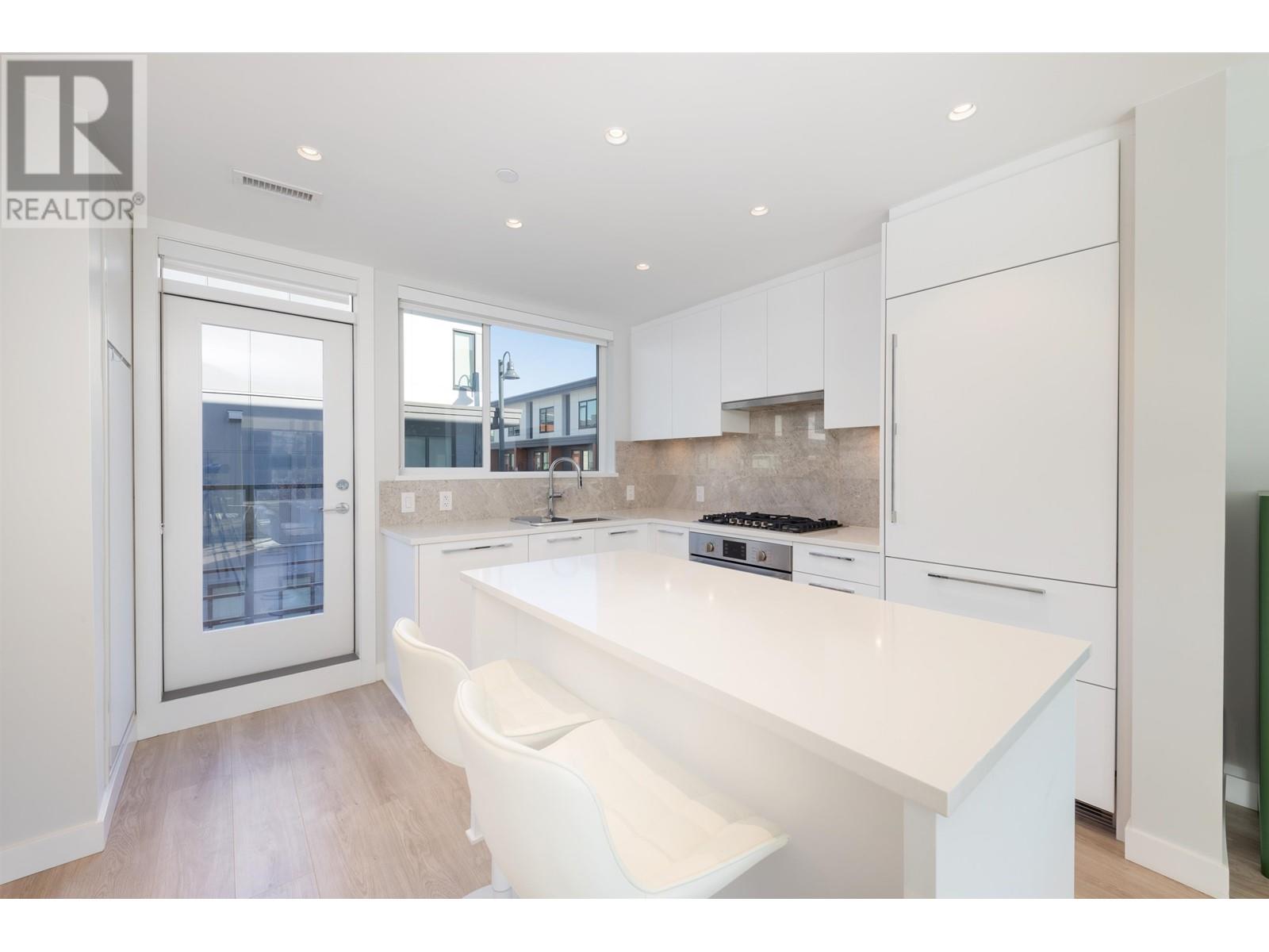 Listing Picture 9 of 24 : 7 2728 ACADIA ROAD, Vancouver / 溫哥華 - 魯藝地產 Yvonne Lu Group - MLS Medallion Club Member