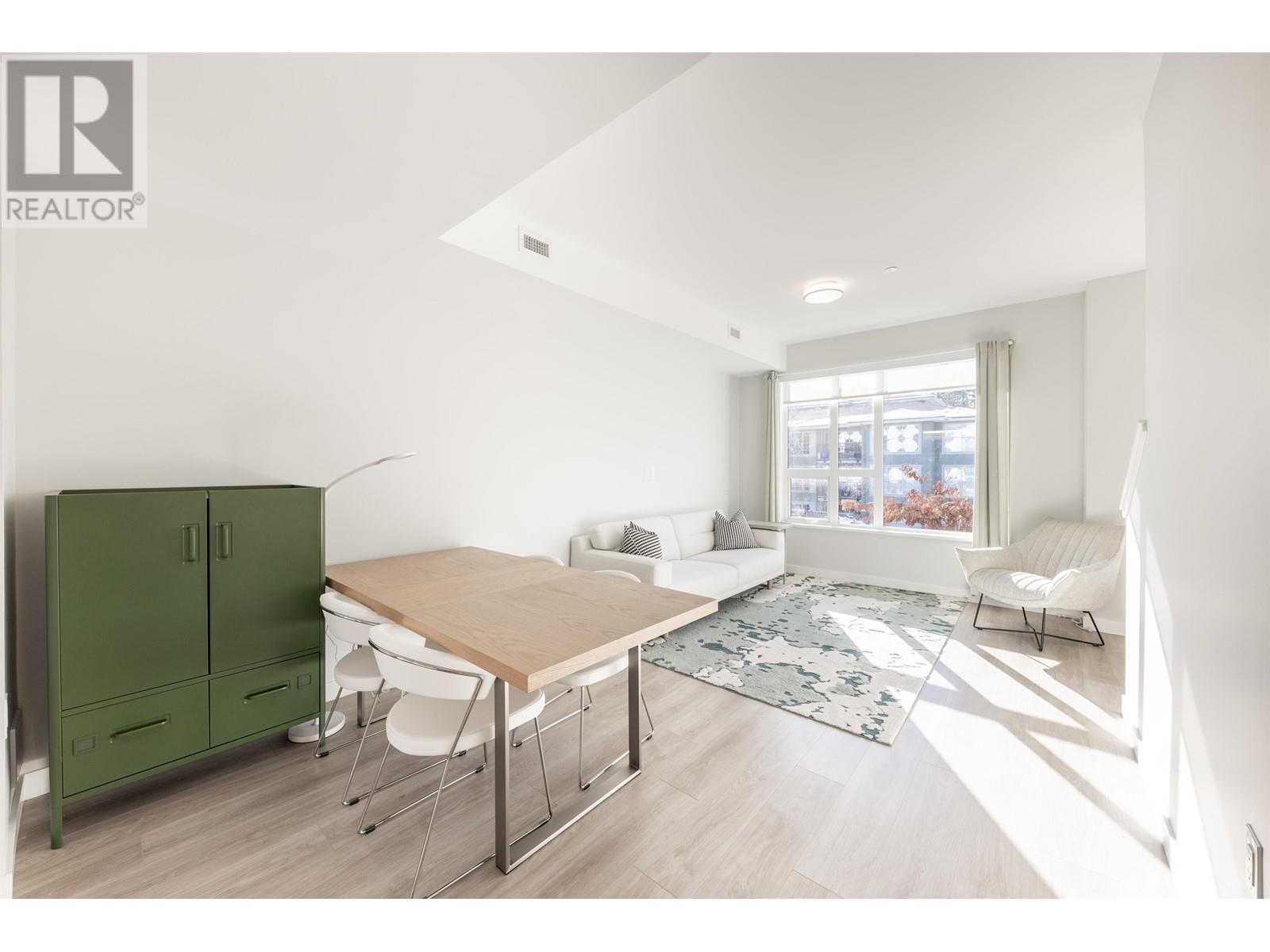 Listing Picture 10 of 24 : 7 2728 ACADIA ROAD, Vancouver / 溫哥華 - 魯藝地產 Yvonne Lu Group - MLS Medallion Club Member