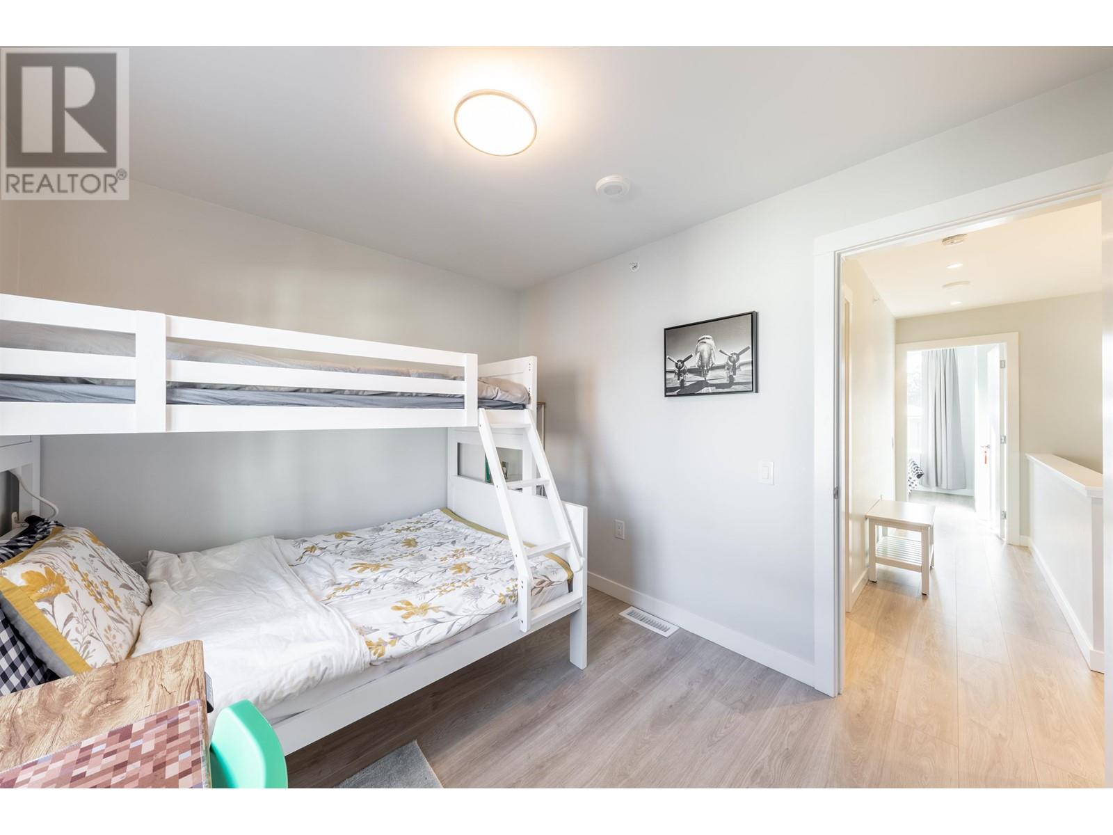 Listing Picture 21 of 24 : 7 2728 ACADIA ROAD, Vancouver / 溫哥華 - 魯藝地產 Yvonne Lu Group - MLS Medallion Club Member