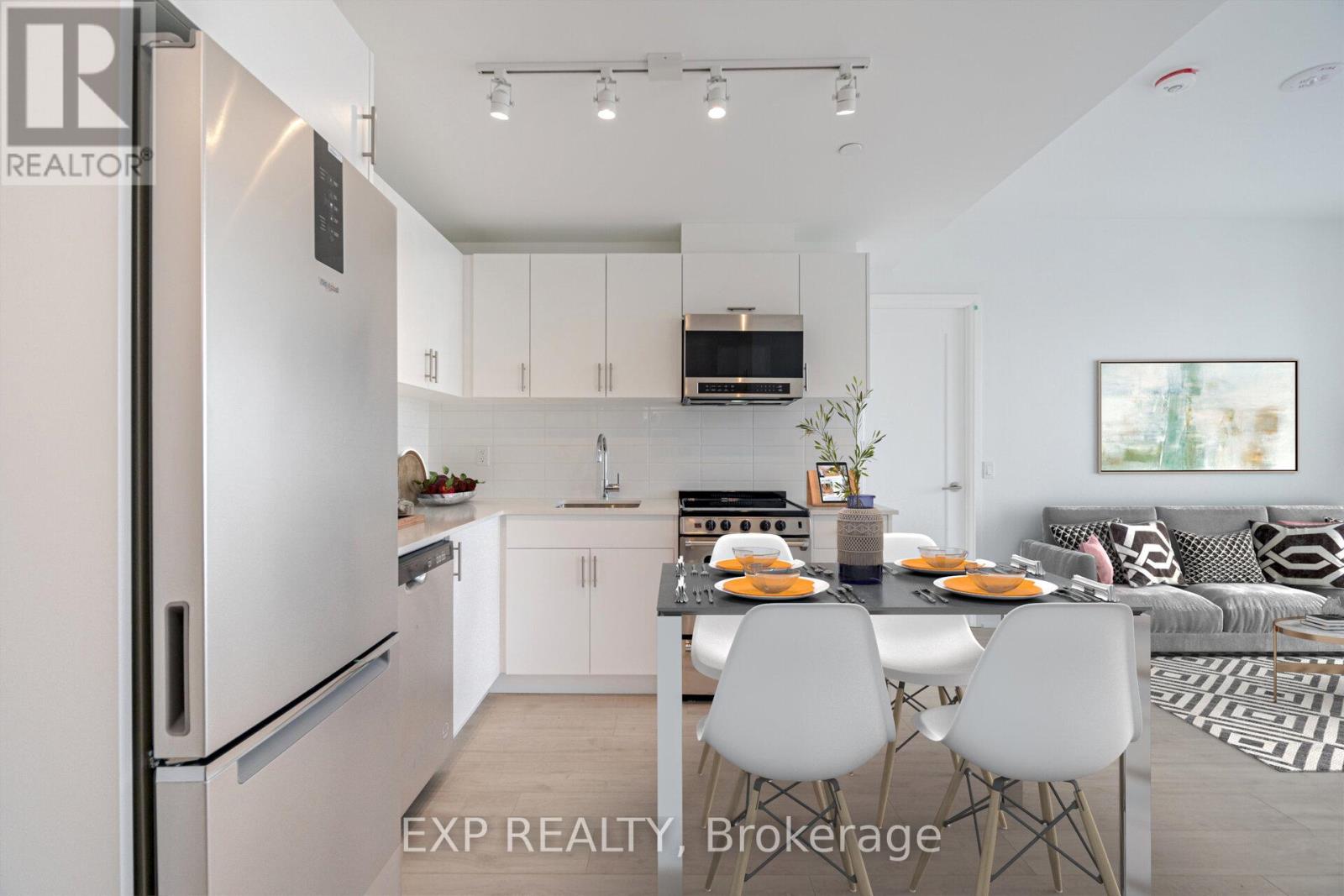 Property at 405 - 412 SILVER MAPLE ROAD image 3