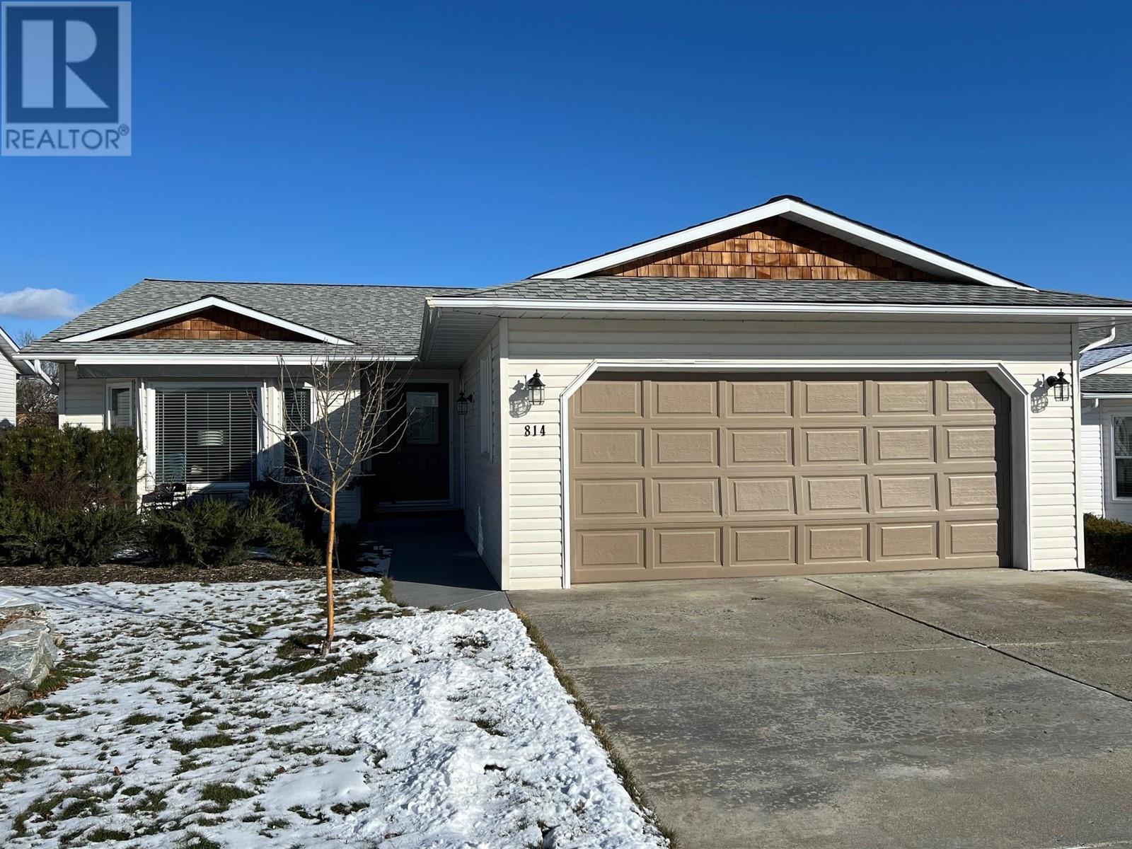 Property at 814 8 Avenue image 1