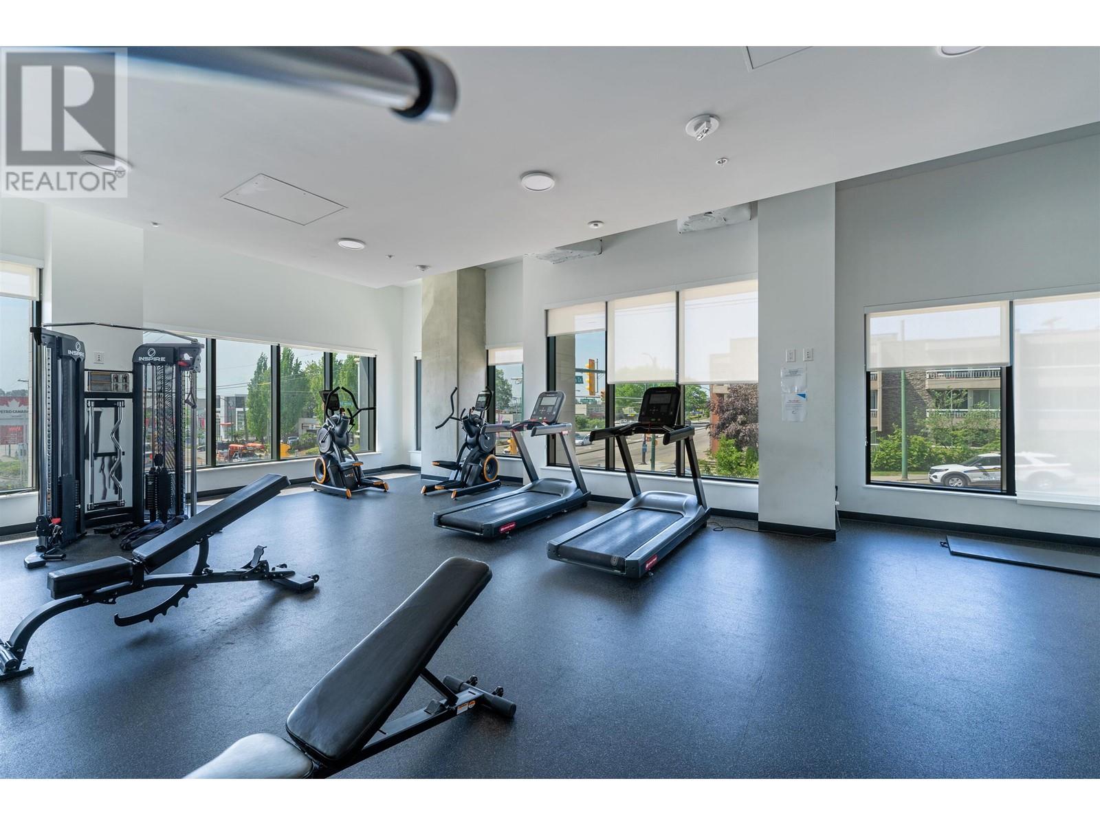 Listing Picture 24 of 33 : 412 8181 CHESTER STREET, Vancouver / 溫哥華 - 魯藝地產 Yvonne Lu Group - MLS Medallion Club Member