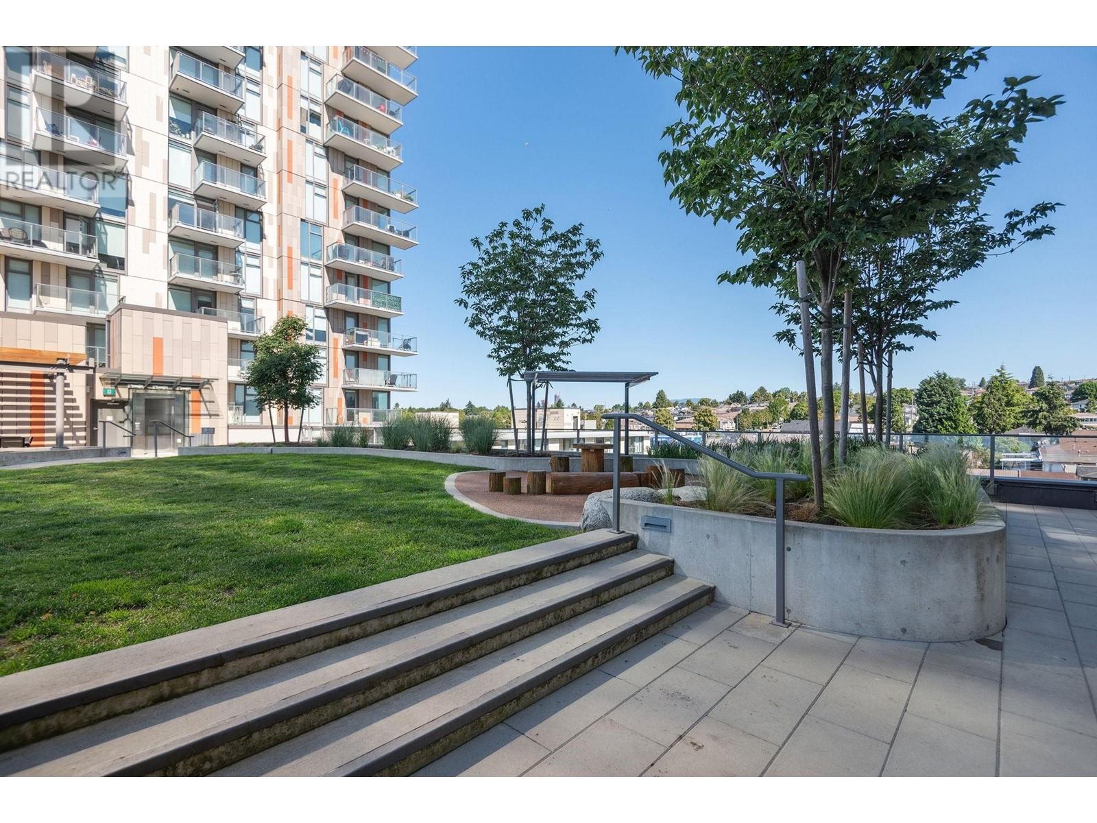 Listing Picture 30 of 33 : 412 8181 CHESTER STREET, Vancouver / 溫哥華 - 魯藝地產 Yvonne Lu Group - MLS Medallion Club Member