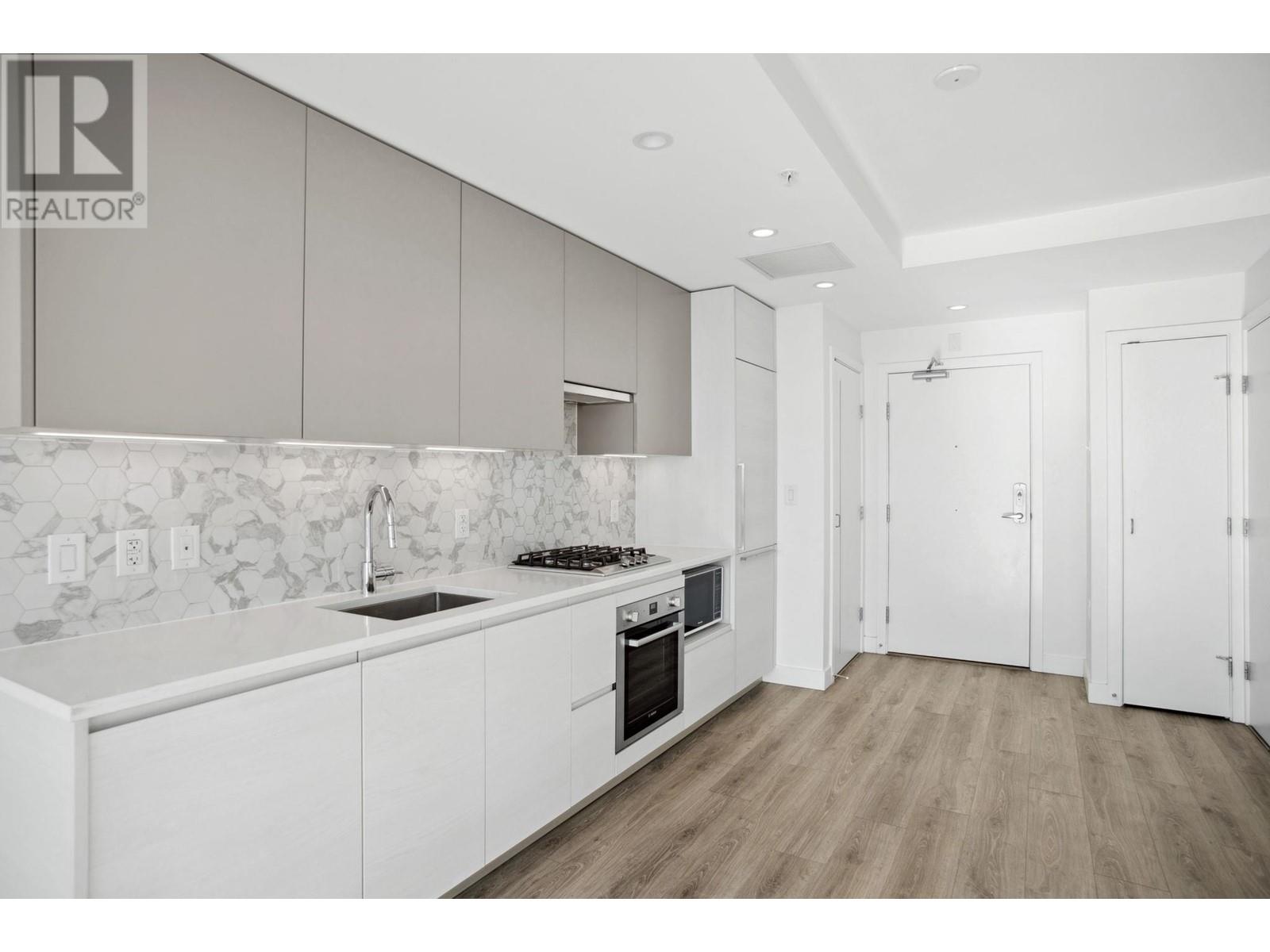 Listing Picture 6 of 33 : 412 8181 CHESTER STREET, Vancouver / 溫哥華 - 魯藝地產 Yvonne Lu Group - MLS Medallion Club Member