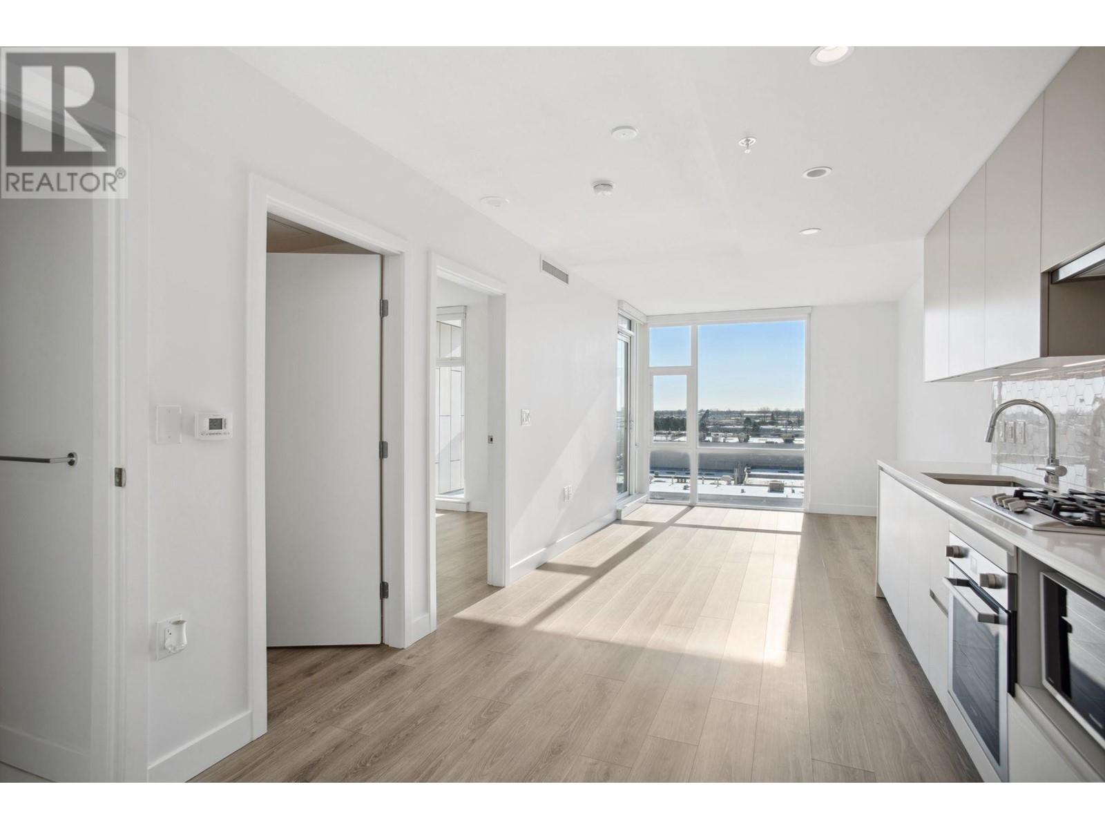 Listing Picture 9 of 33 : 412 8181 CHESTER STREET, Vancouver / 溫哥華 - 魯藝地產 Yvonne Lu Group - MLS Medallion Club Member