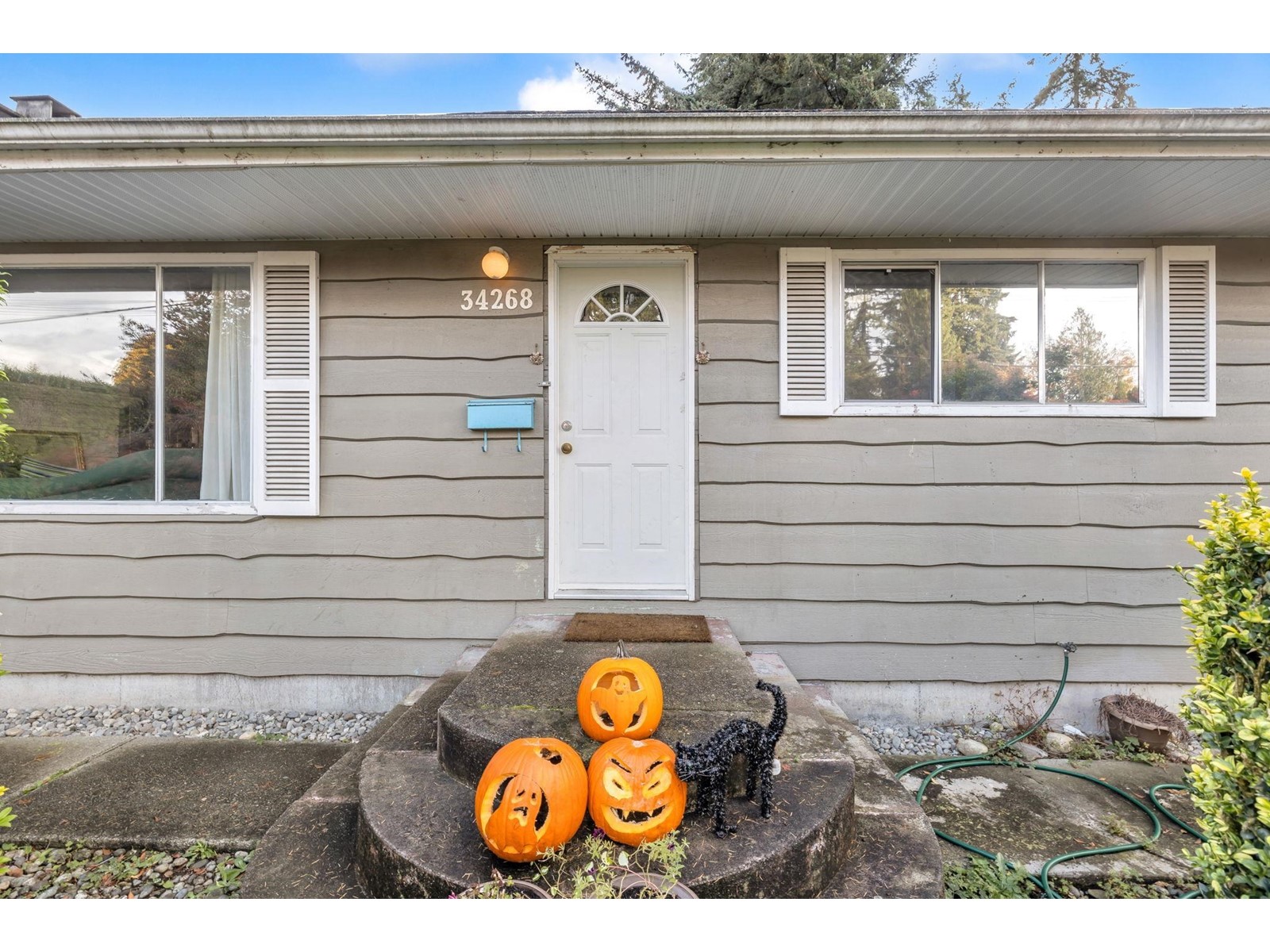 34268 Redwood Avenue, Abbotsford, British Columbia  V2S 2T7 - Photo 6 - R2966679