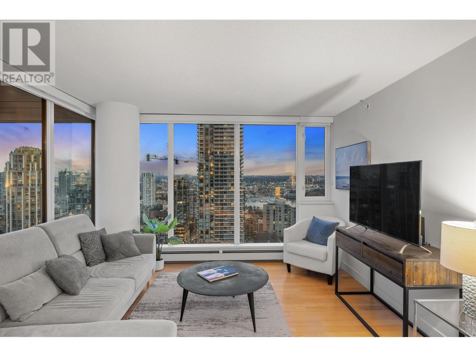 Listing Picture 5 of 19 : 2302 1325 ROLSTON STREET, Vancouver / 溫哥華 - 魯藝地產 Yvonne Lu Group - MLS Medallion Club Member