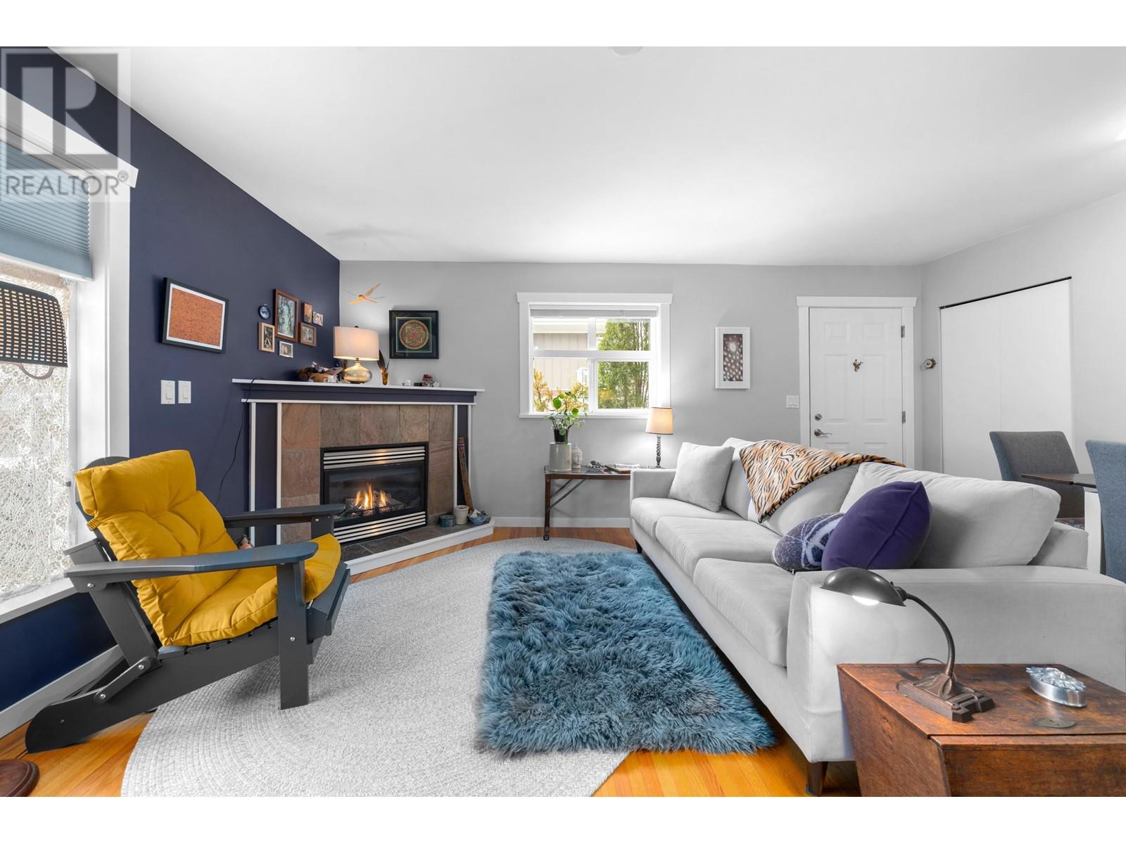 Listing Picture 4 of 31 : 201 4272 ALBERT STREET, Burnaby / 本拿比 - 魯藝地產 Yvonne Lu Group - MLS Medallion Club Member
