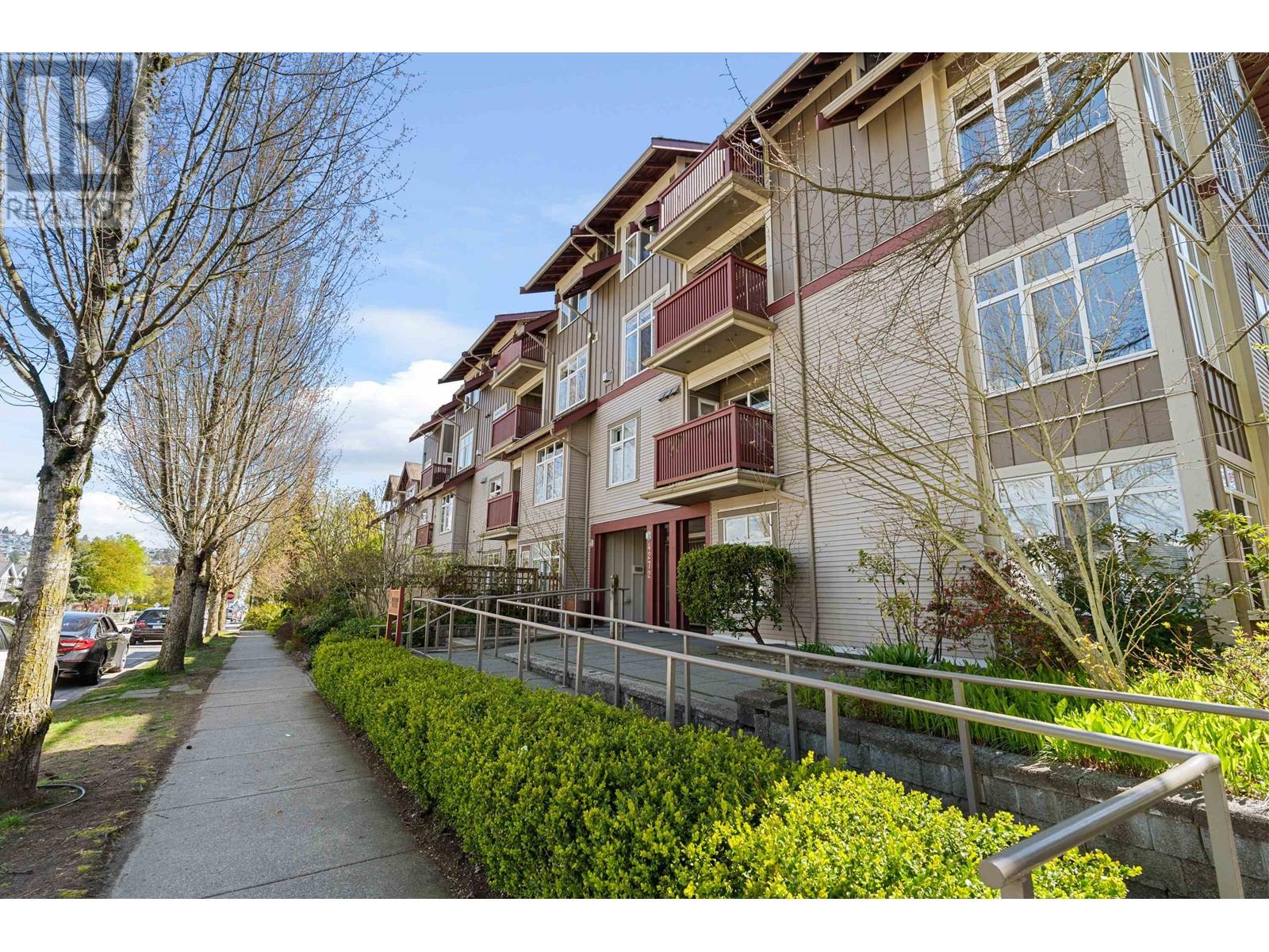 Listing Picture 31 of 31 : 201 4272 ALBERT STREET, Burnaby / 本拿比 - 魯藝地產 Yvonne Lu Group - MLS Medallion Club Member