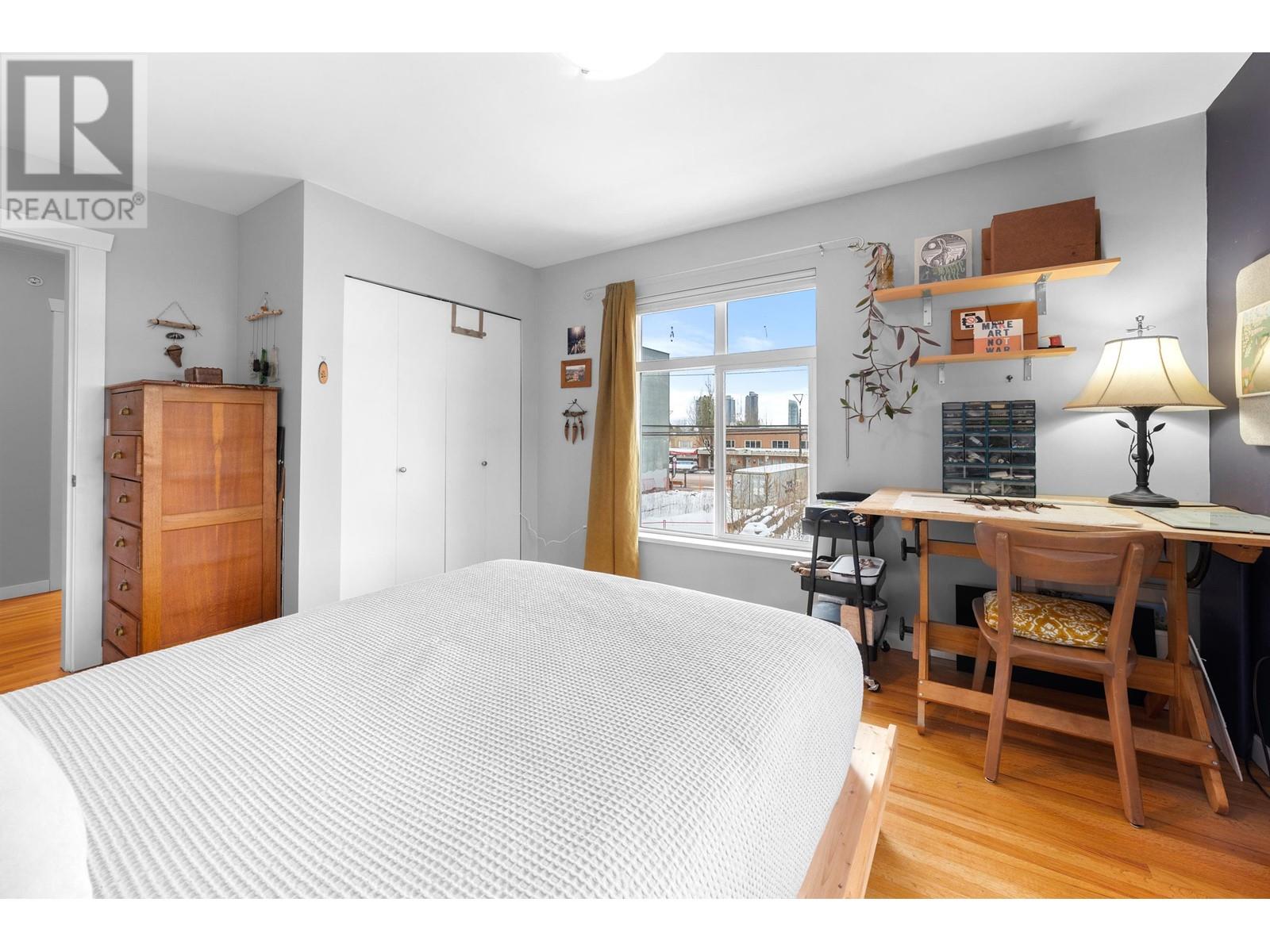 Listing Picture 15 of 31 : 201 4272 ALBERT STREET, Burnaby / 本拿比 - 魯藝地產 Yvonne Lu Group - MLS Medallion Club Member