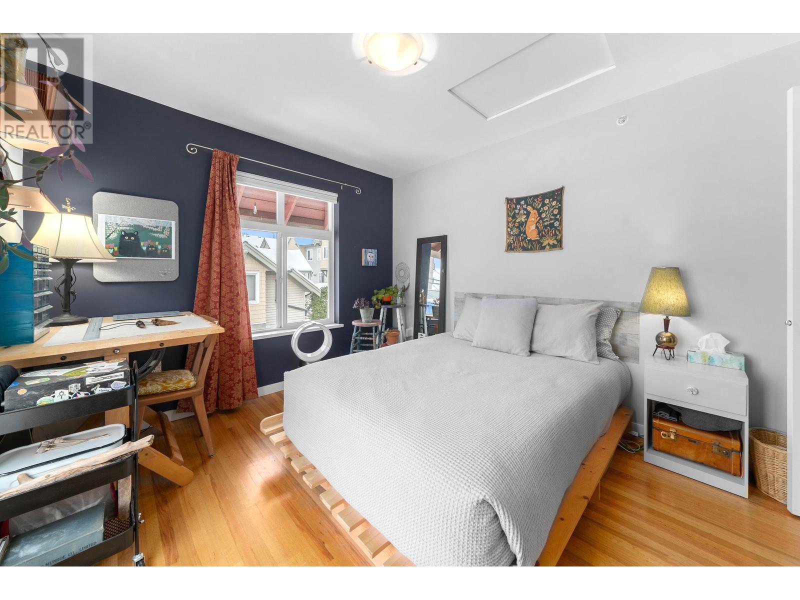 Listing Picture 14 of 31 : 201 4272 ALBERT STREET, Burnaby / 本拿比 - 魯藝地產 Yvonne Lu Group - MLS Medallion Club Member