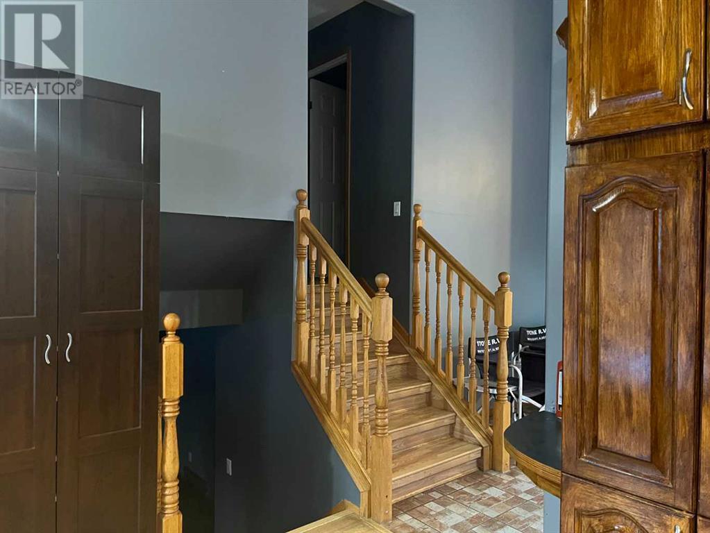 307 8 Avenue, Fox Creek, Alberta  T0H 1P0 - Photo 10 - A2191654