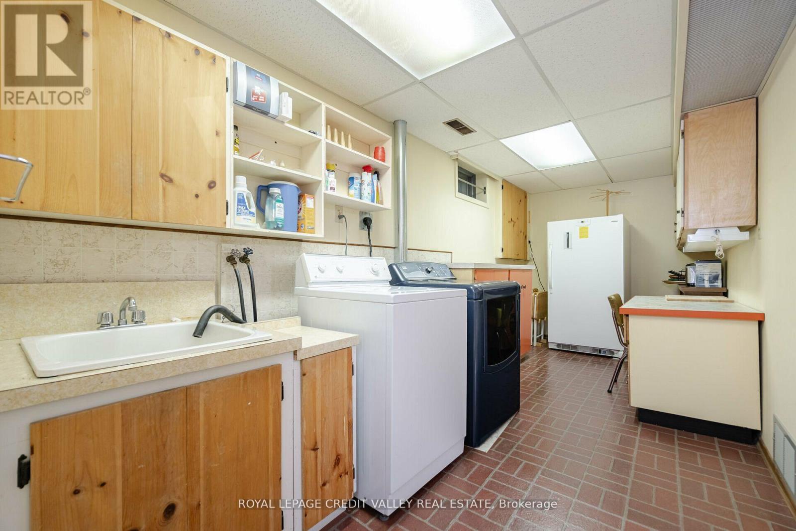 17 Meadowland Gate, Brampton, Ontario  L6W 3N8 - Photo 34 - W11972172