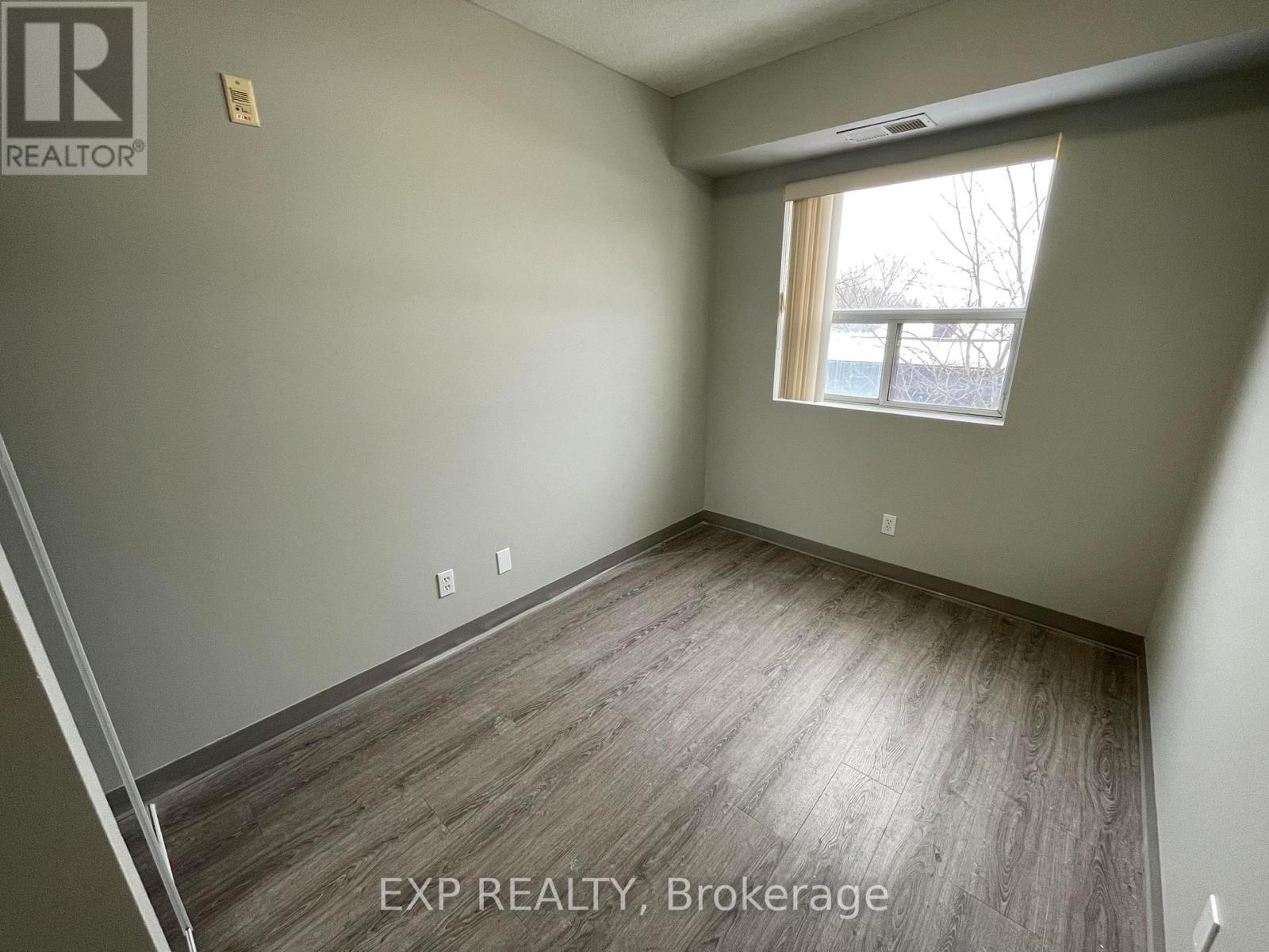 403 - 593 Strasburg Road, Kitchener, Ontario  N2E 4J1 - Photo 6 - X11972177